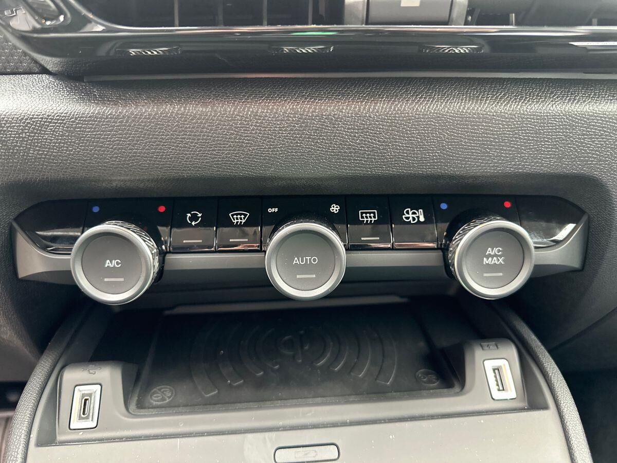Billede af Citroën e-C4 EL Max 156HK 5d Aut.