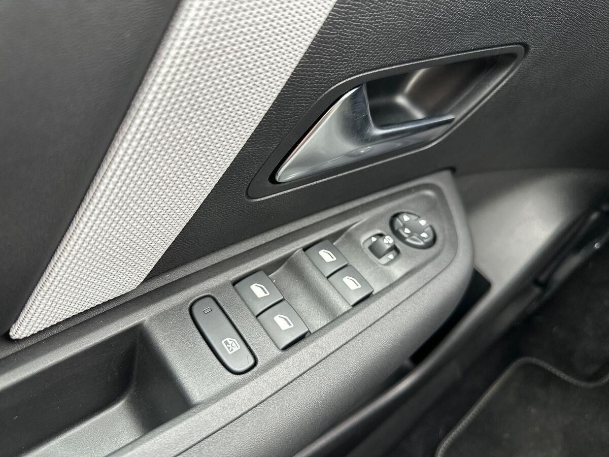 Billede af Citroën e-C4 EL Max 156HK 5d Aut.