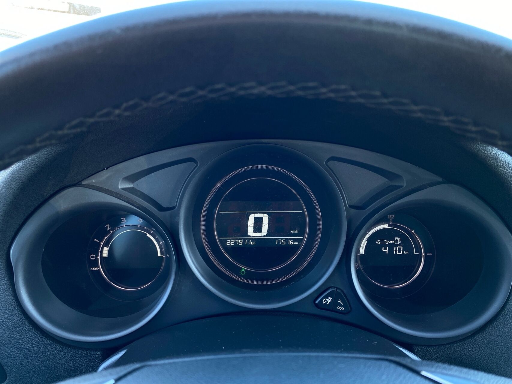 Billede af Citroën C4 1,6 Blue HDi Live start/stop 100HK 5d