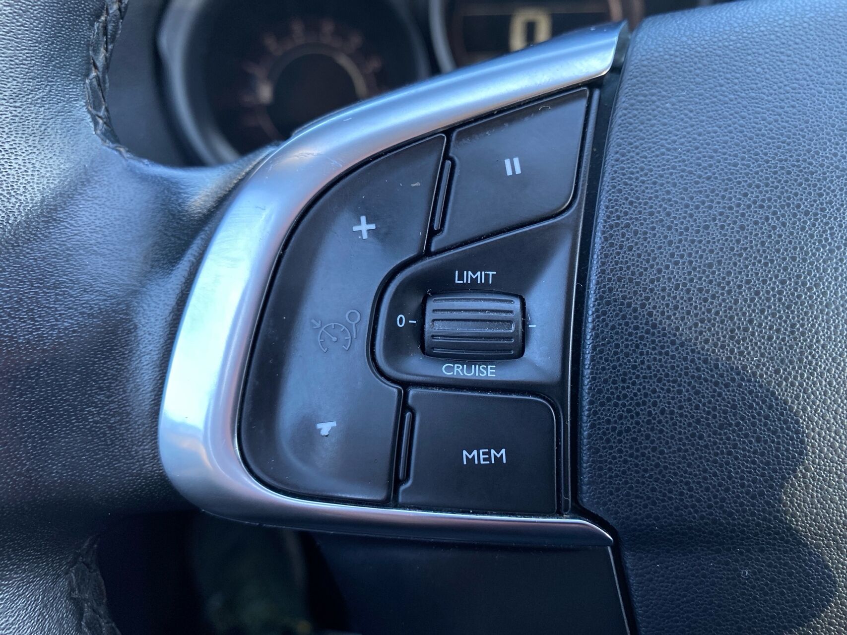 Billede af Citroën C4 1,6 Blue HDi Live start/stop 100HK 5d