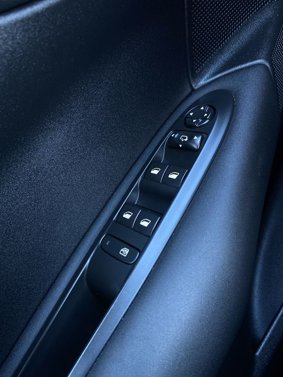 Billede af Citroën C4 1,6 Blue HDi Live start/stop 100HK 5d