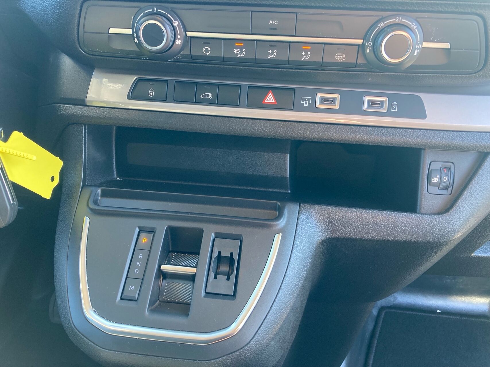 Billede af Citroën Jumpy L3 2,0 Blue HDi Flexline EAT8 145HK Van 8g Aut.