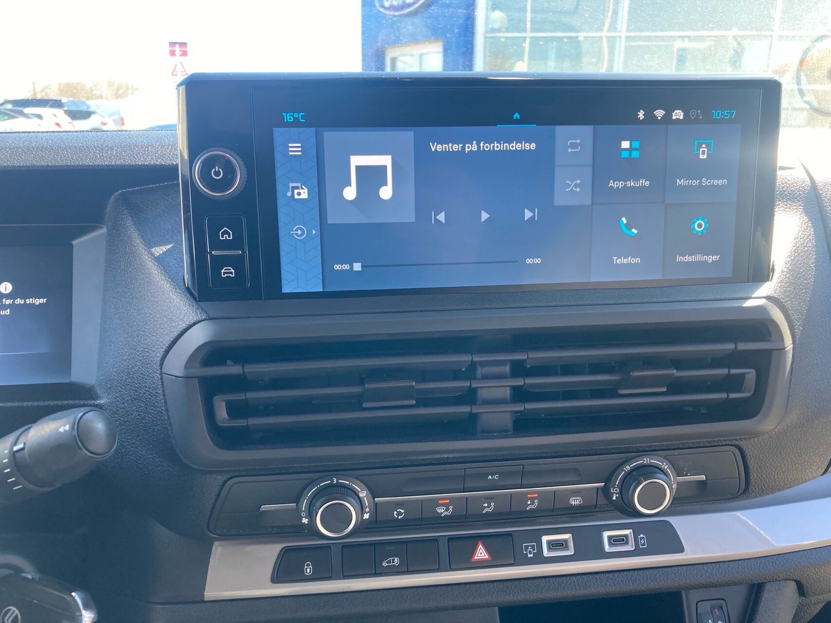 Billede af Citroën Jumpy L3 2,0 Blue HDi Flexline EAT8 145HK Van 8g Aut.