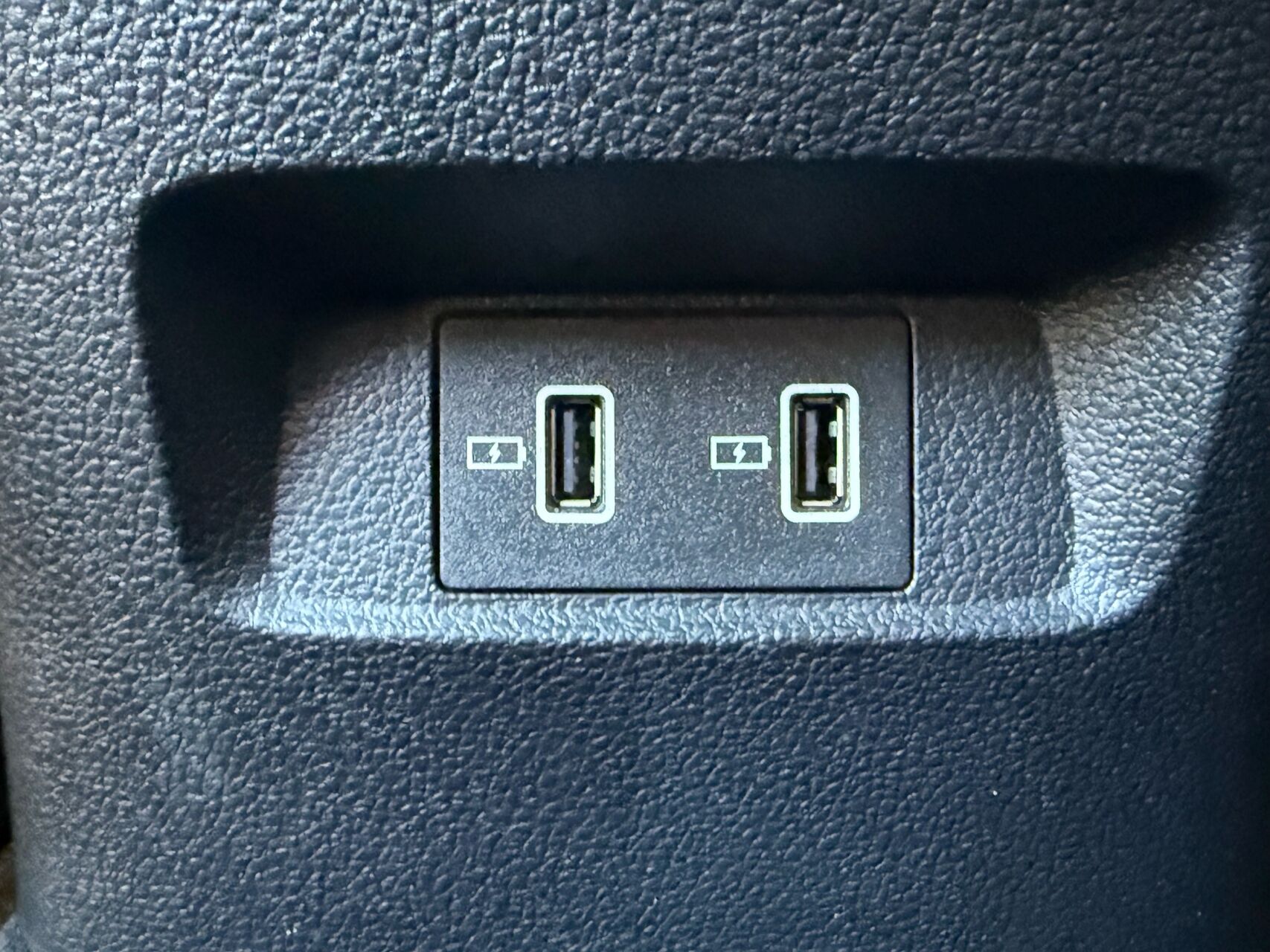 Billede af MG EHS 1,5 T GDI  Plugin-hybrid Luxury 258HK 5d 10g Aut.