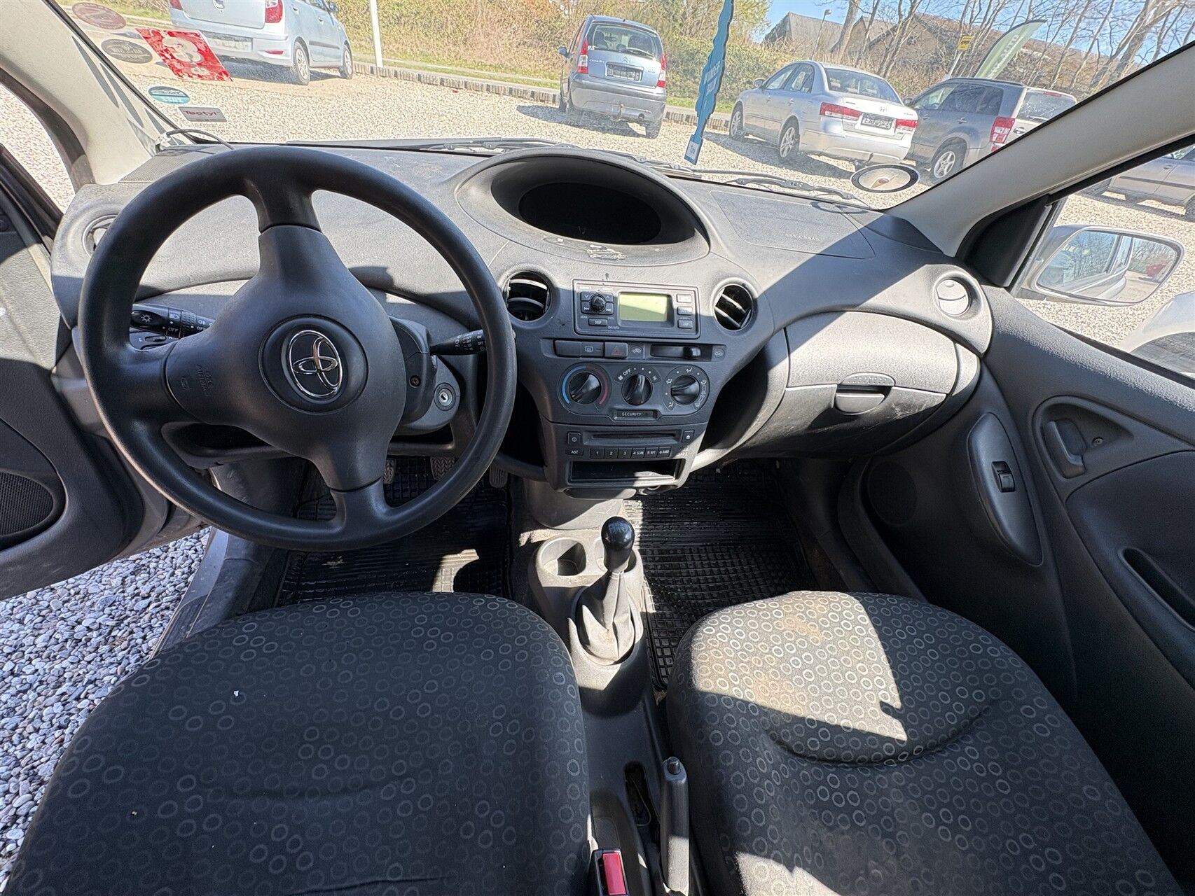 Billede af Toyota Yaris 1,3 Linea Terra 86HK 5d