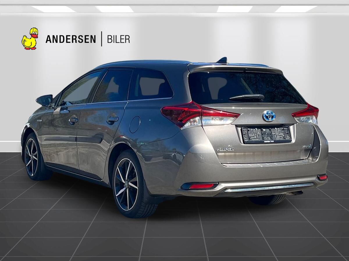 Billede af Toyota Auris Touring Sports 1,8 Hybrid H2 Selected 136HK Stc Aut.