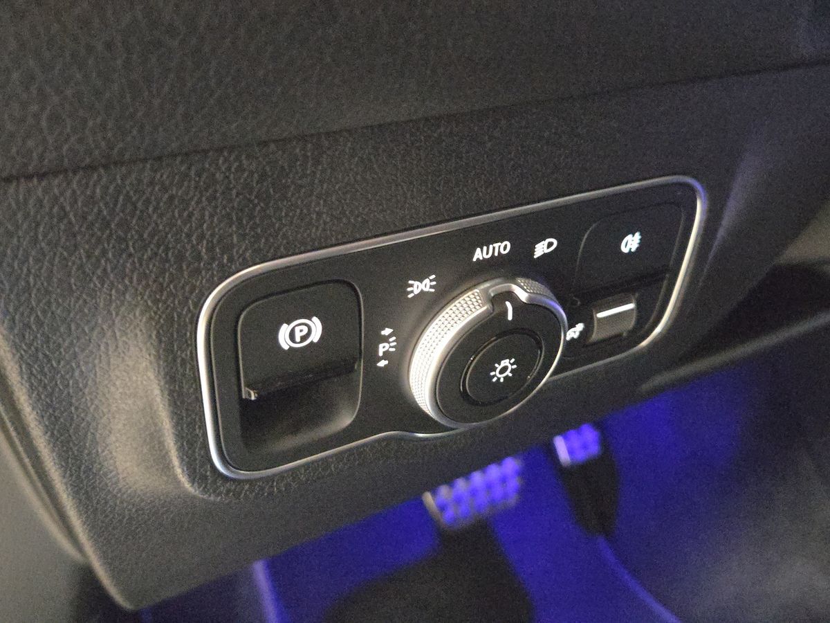 Billede af Mercedes-Benz EQB 350 EL 4Matic 292HK 5d Aut.