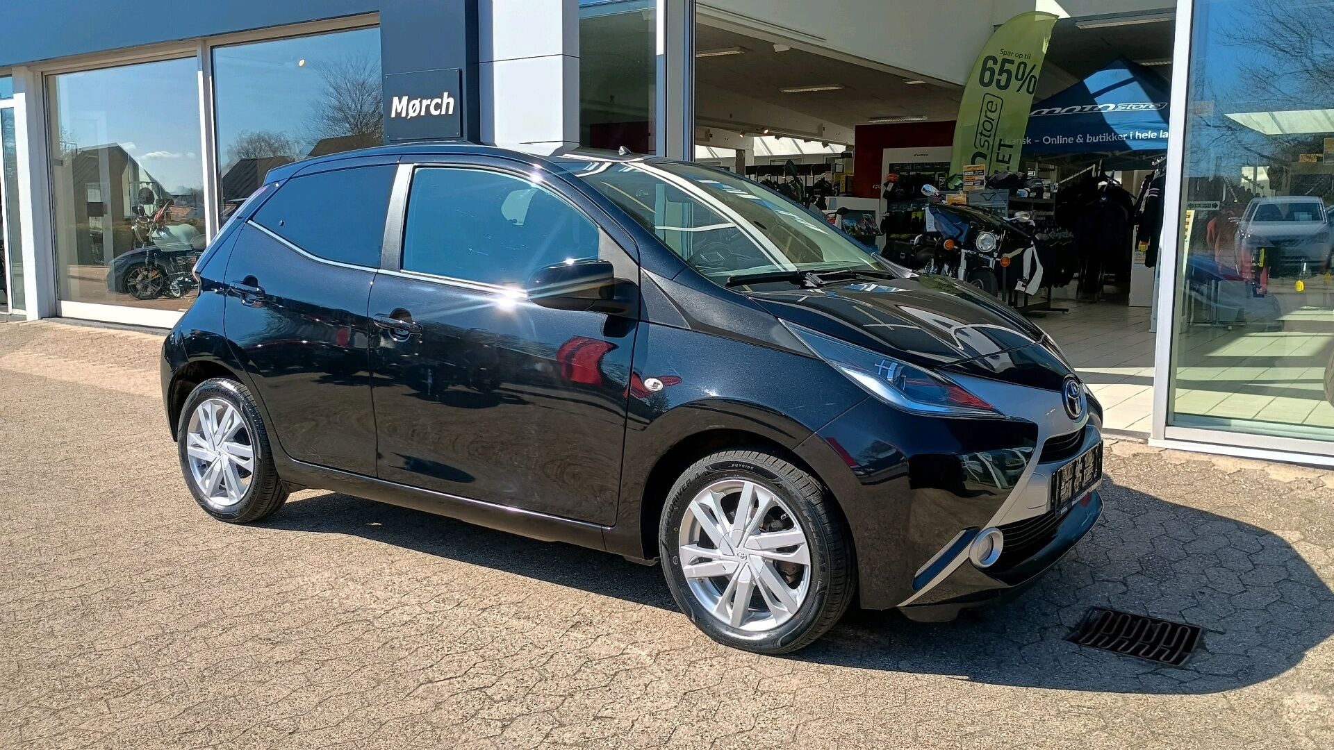 Billede af Toyota Aygo 1,0 VVT-I X-Black II 69HK 5d