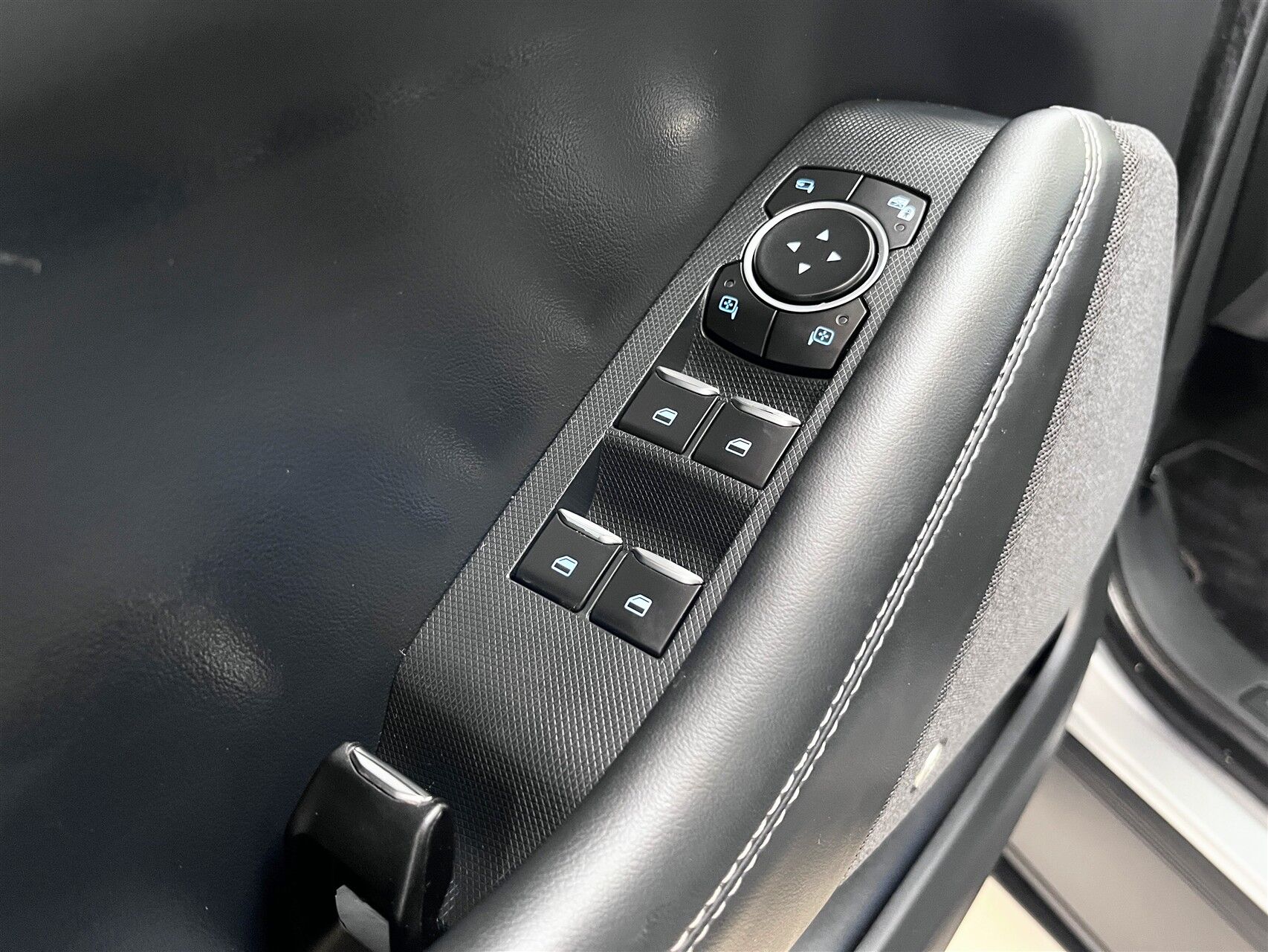 Billede af Ford Mustang Mach-E EL UR Premium 294HK 5d Aut.