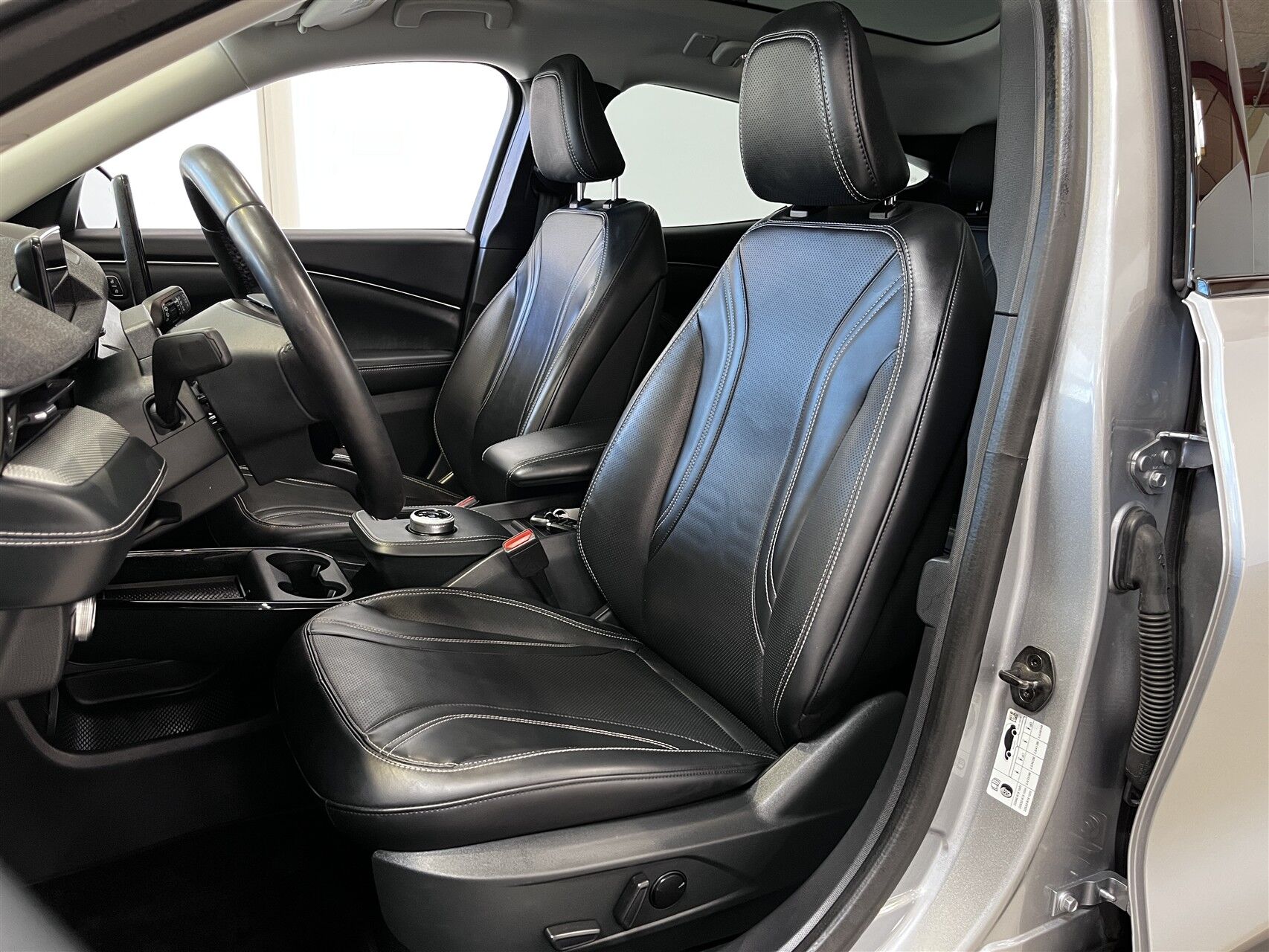 Billede af Ford Mustang Mach-E EL UR Premium 294HK 5d Aut.