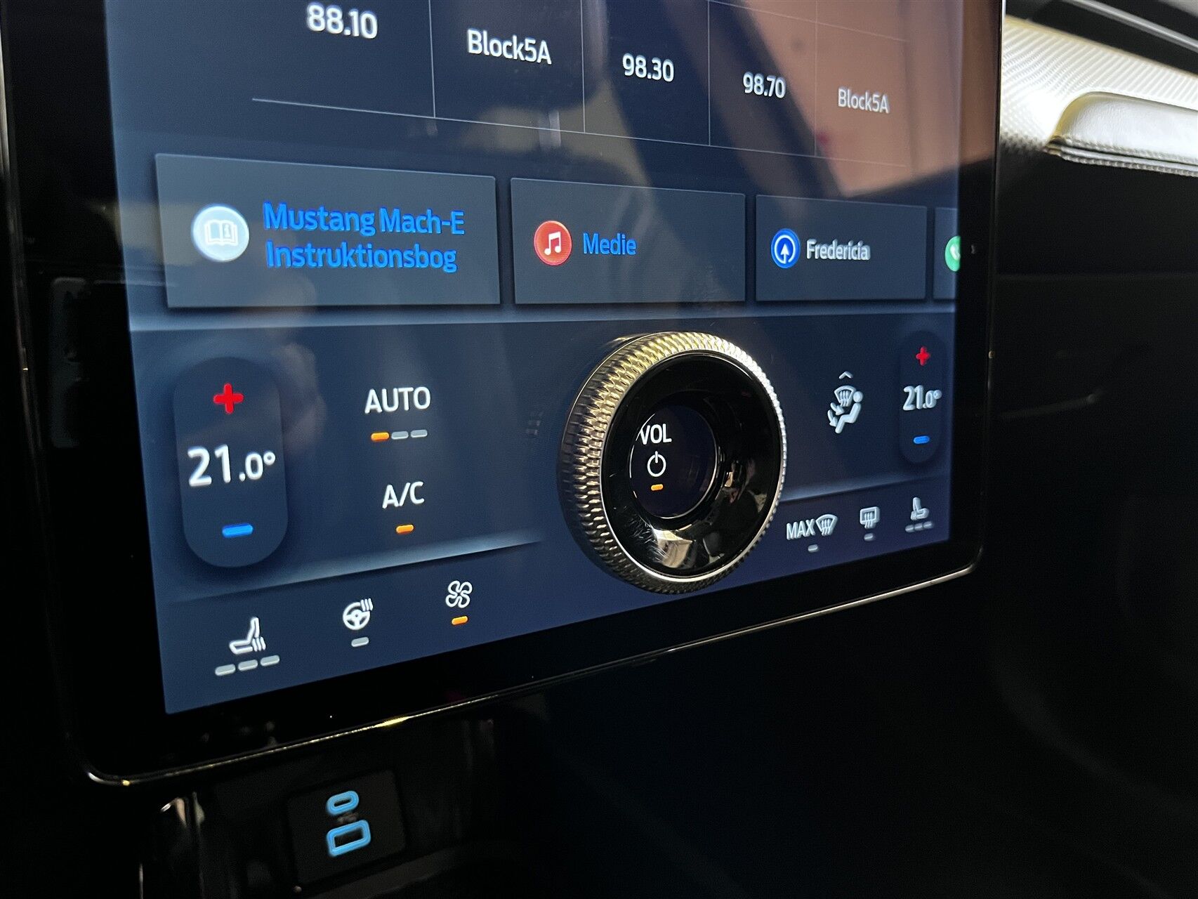 Billede af Ford Mustang Mach-E EL UR Premium 294HK 5d Aut.