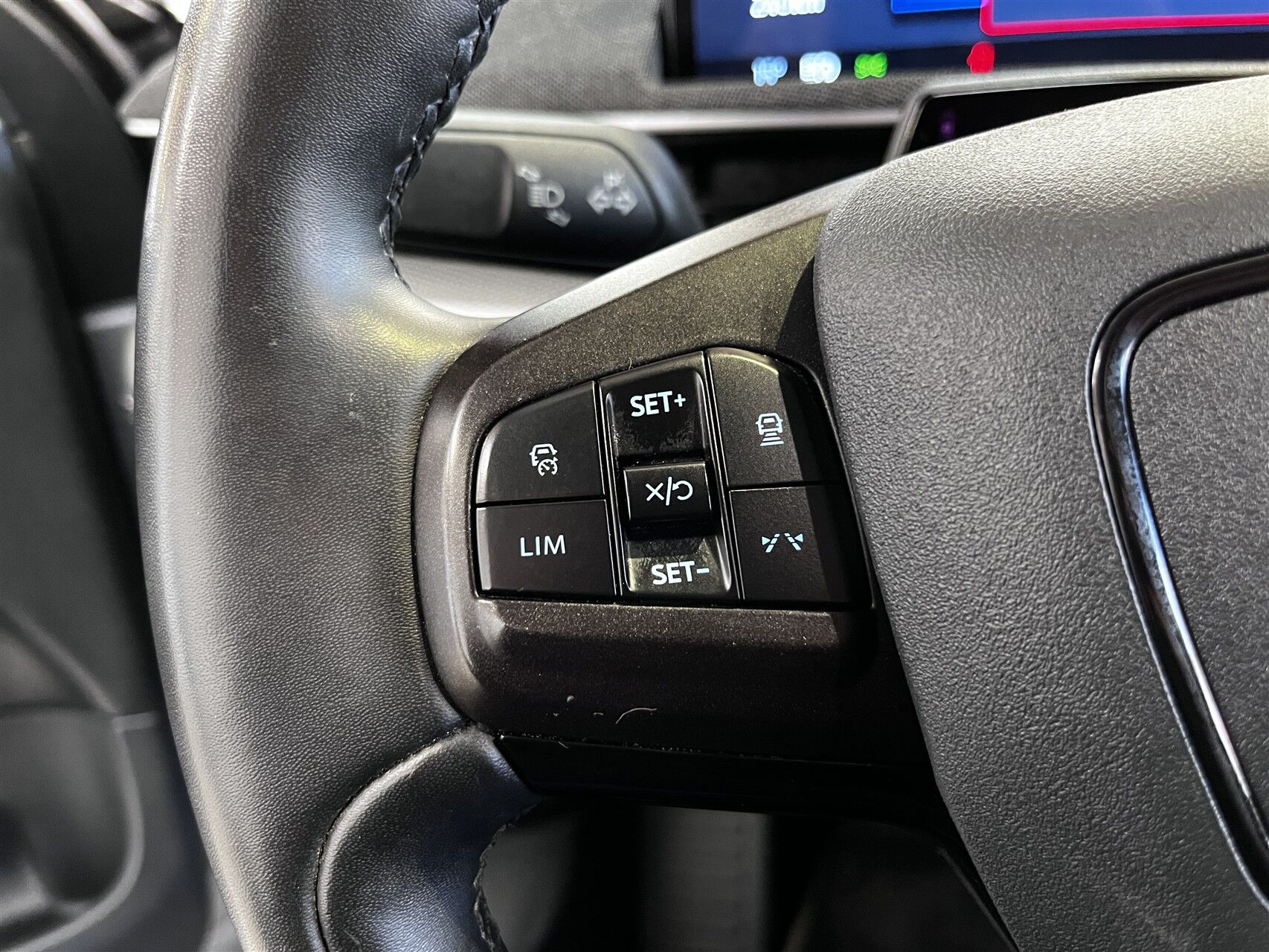 Billede af Ford Mustang Mach-E EL UR Premium 294HK 5d Aut.