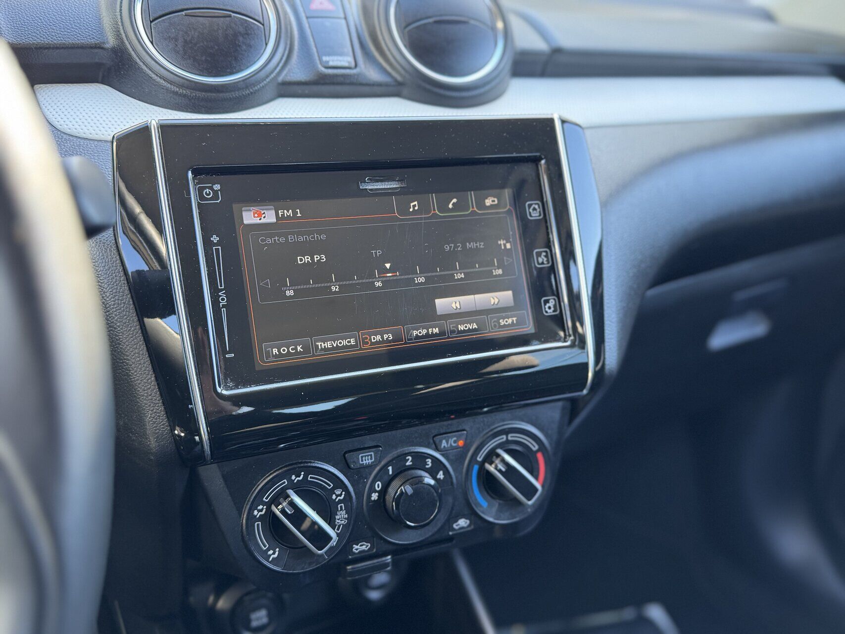 Billede af Suzuki Swift 1,2 Dualjet Action CVT 90HK 5d Aut.