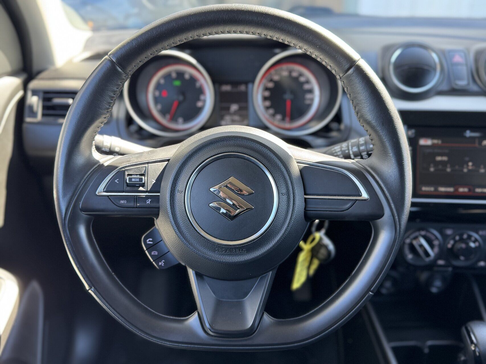 Billede af Suzuki Swift 1,2 Dualjet Action CVT 90HK 5d Aut.