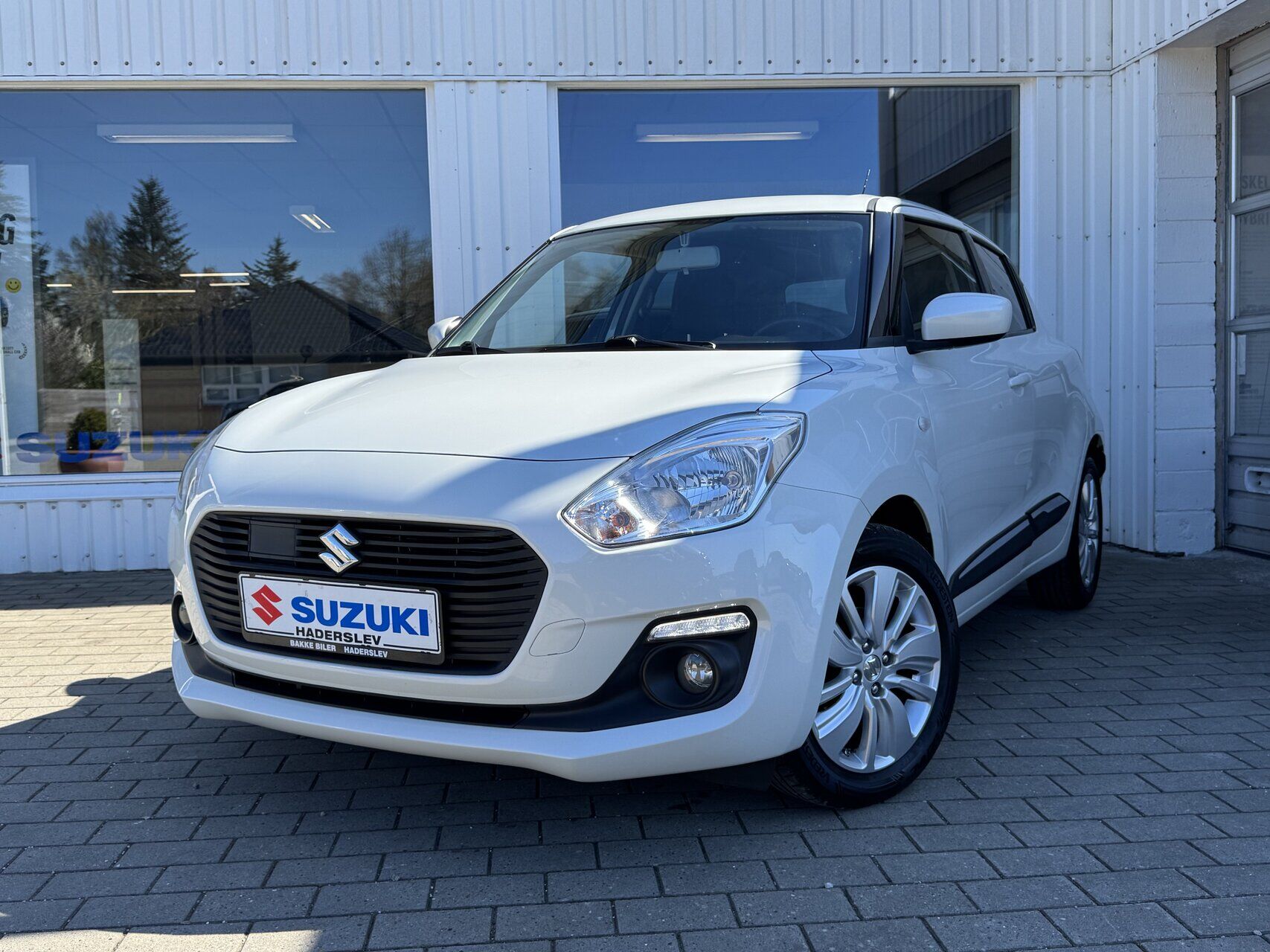 Billede af Suzuki Swift 1,2 Dualjet Action CVT 90HK 5d Aut.