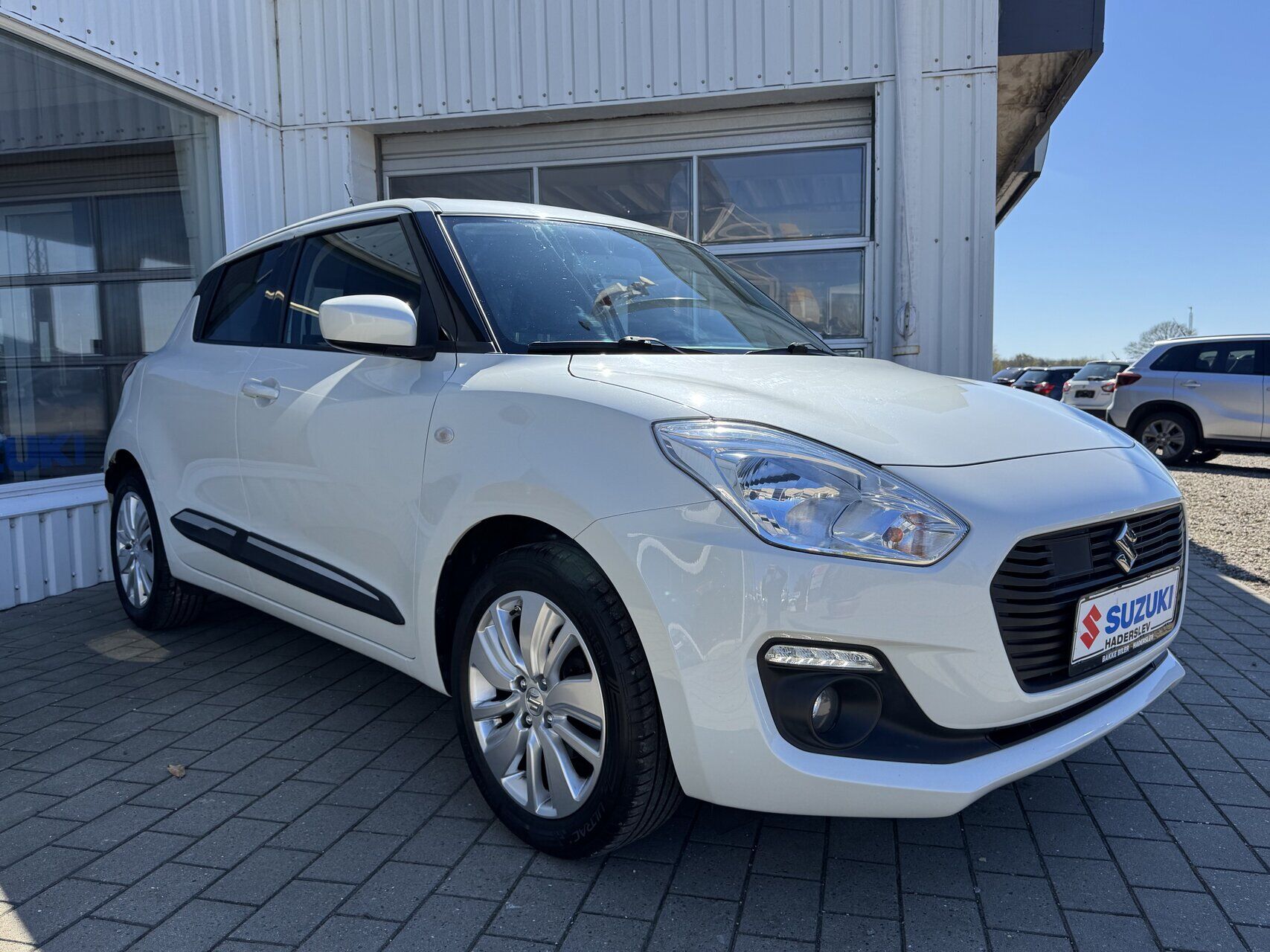 Billede af Suzuki Swift 1,2 Dualjet Action CVT 90HK 5d Aut.