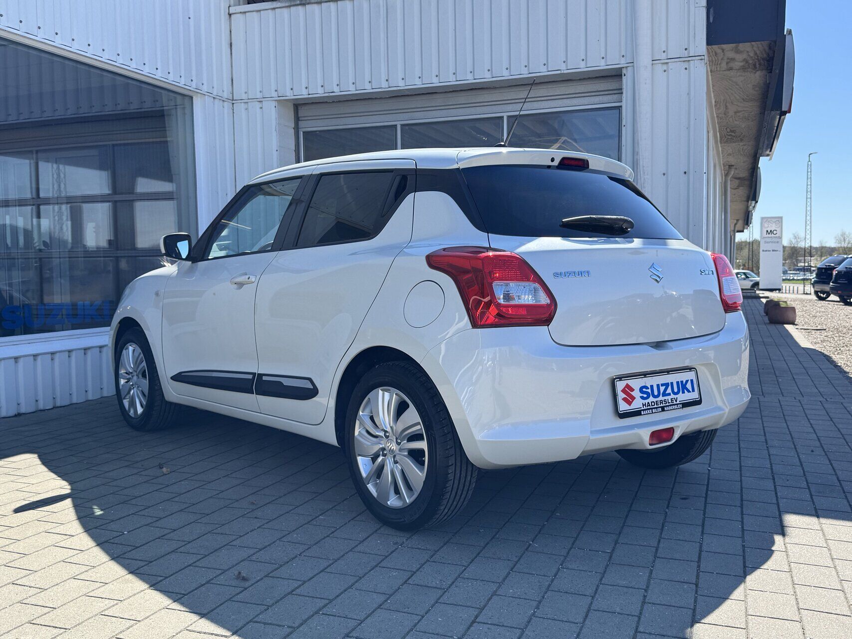 Billede af Suzuki Swift 1,2 Dualjet Action CVT 90HK 5d Aut.