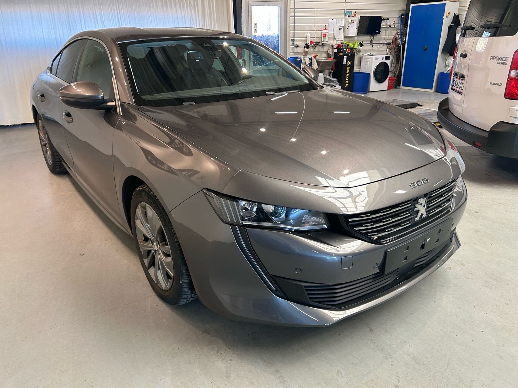 Billede af Peugeot 508 1,6 PureTech  Plugin-hybrid Allure Pack EAT8 start/stop 225HK 8g Aut.