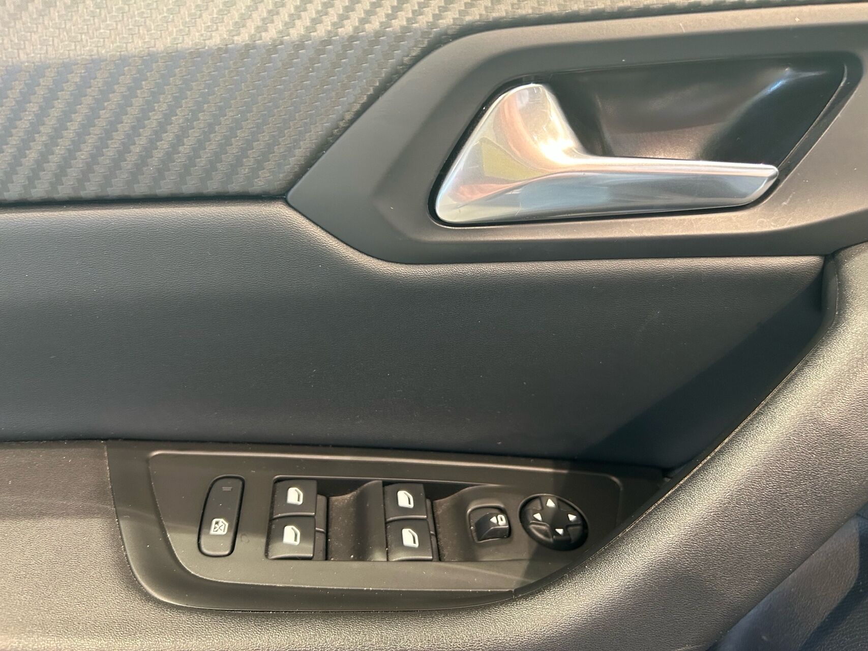 Billede af Peugeot 508 1,6 PureTech  Plugin-hybrid Allure Pack EAT8 start/stop 225HK 8g Aut.