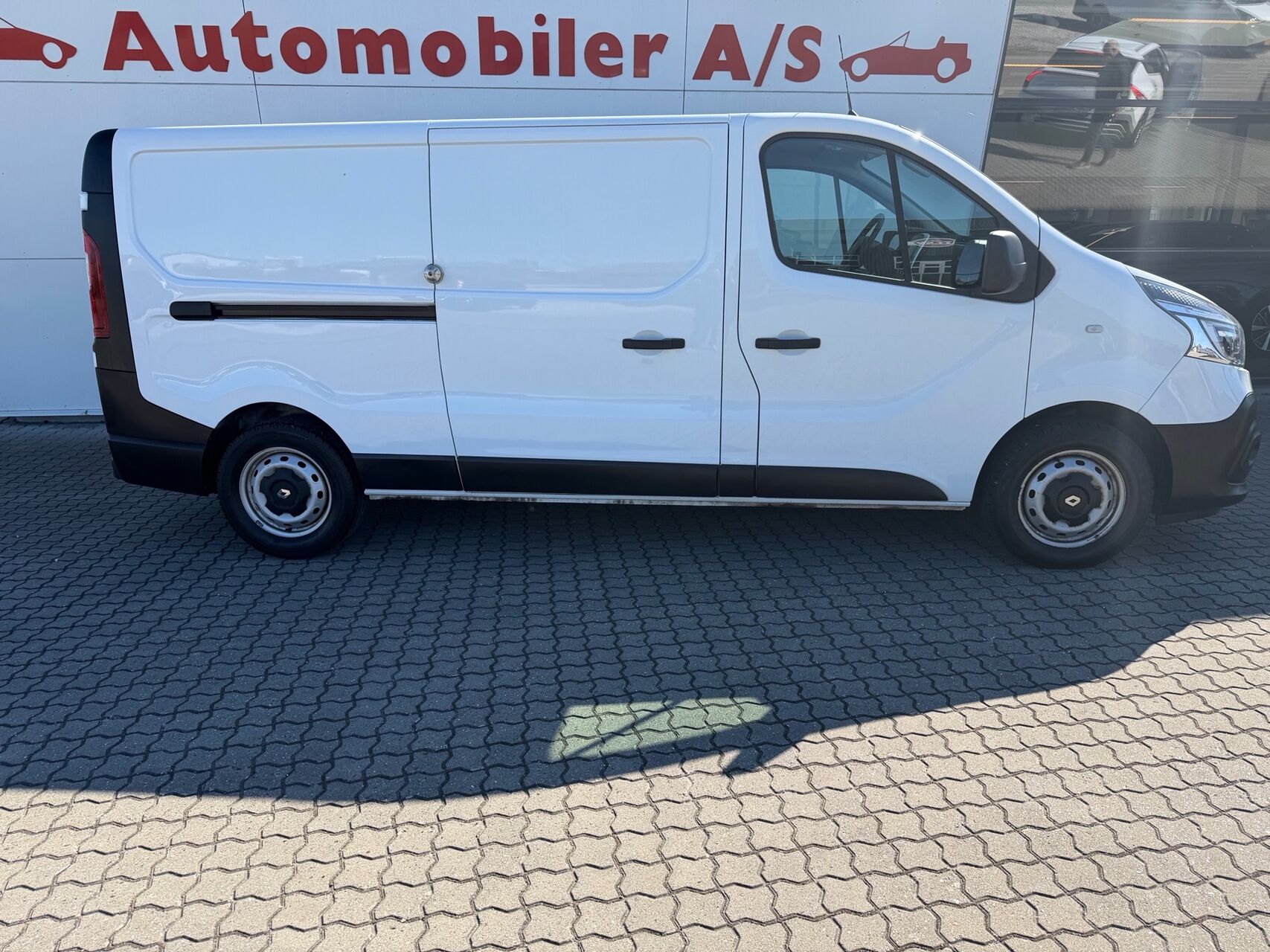 Billede af Renault Trafic T29 L2H1 2,0 DCI 120HK Van 6g