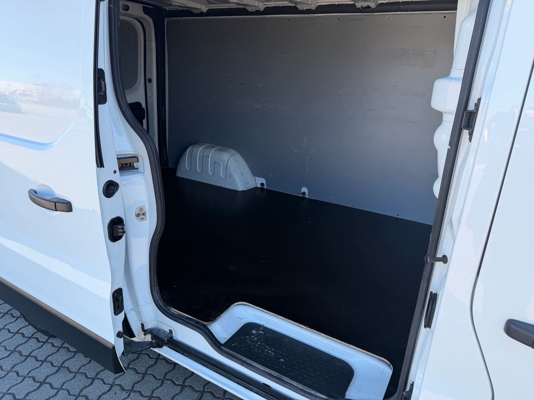 Billede af Renault Trafic T29 L2H1 2,0 DCI 120HK Van 6g