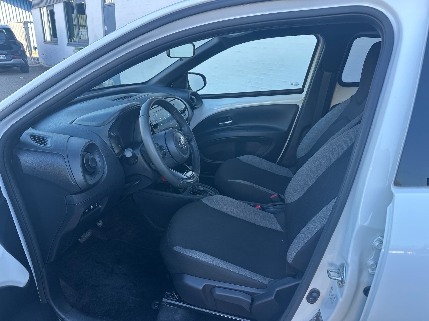Billede af Toyota Aygo X 1,0 VVT-I Active 72HK 5d Aut.