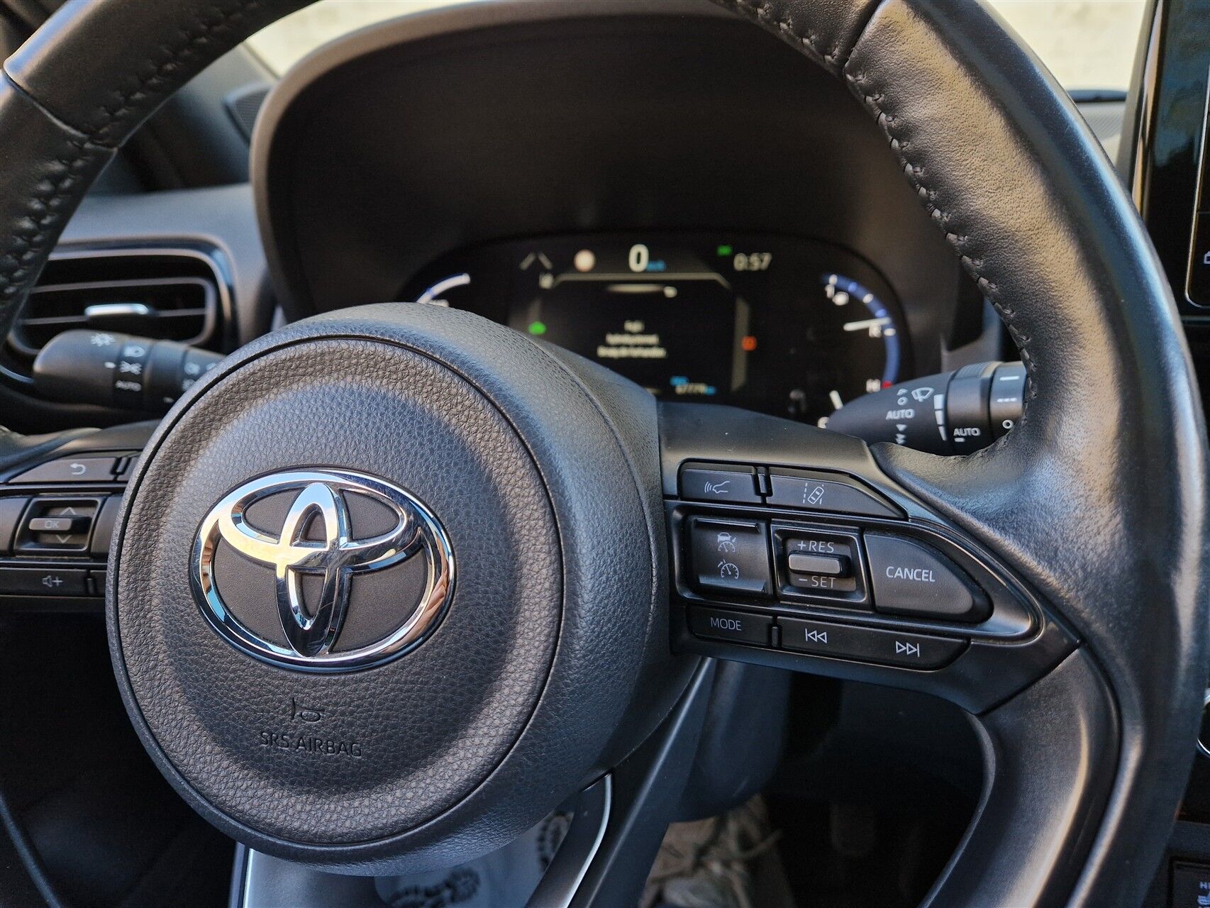 Billede af Toyota Yaris Cross 1,5 Hybrid Style 116HK 5d Trinl. Gear