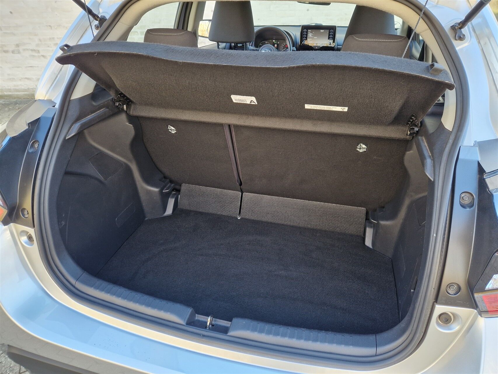 Billede af Toyota Yaris 1,5 Hybrid Essential Comfort 116HK 5d Trinl. Gear