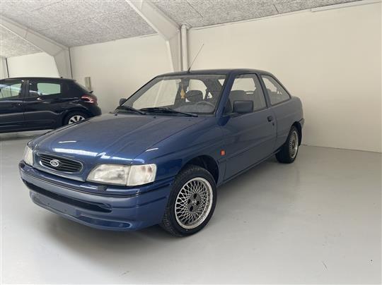 Ford Escort 1,6 i CLX 88HK 3d