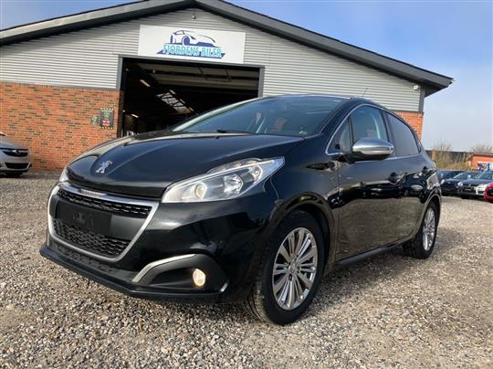 Peugeot 208 1,6 BlueHDi Allure Sky 100HK 5d