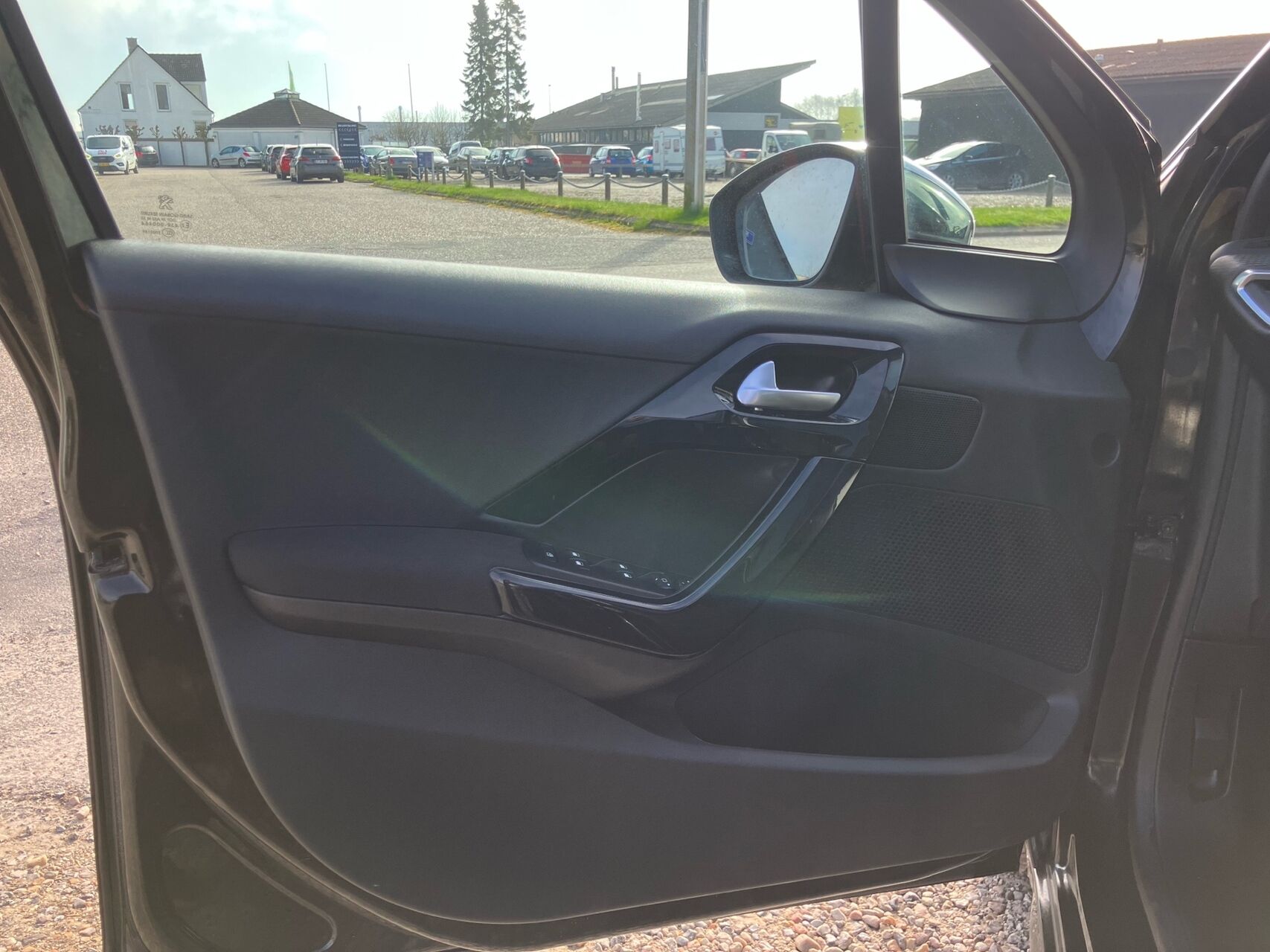 Billede af Peugeot 208 1,6 BlueHDi Allure Sky 100HK 5d