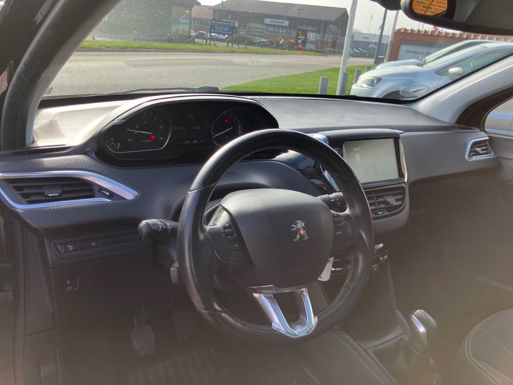 Billede af Peugeot 208 1,6 BlueHDi Allure Sky 100HK 5d