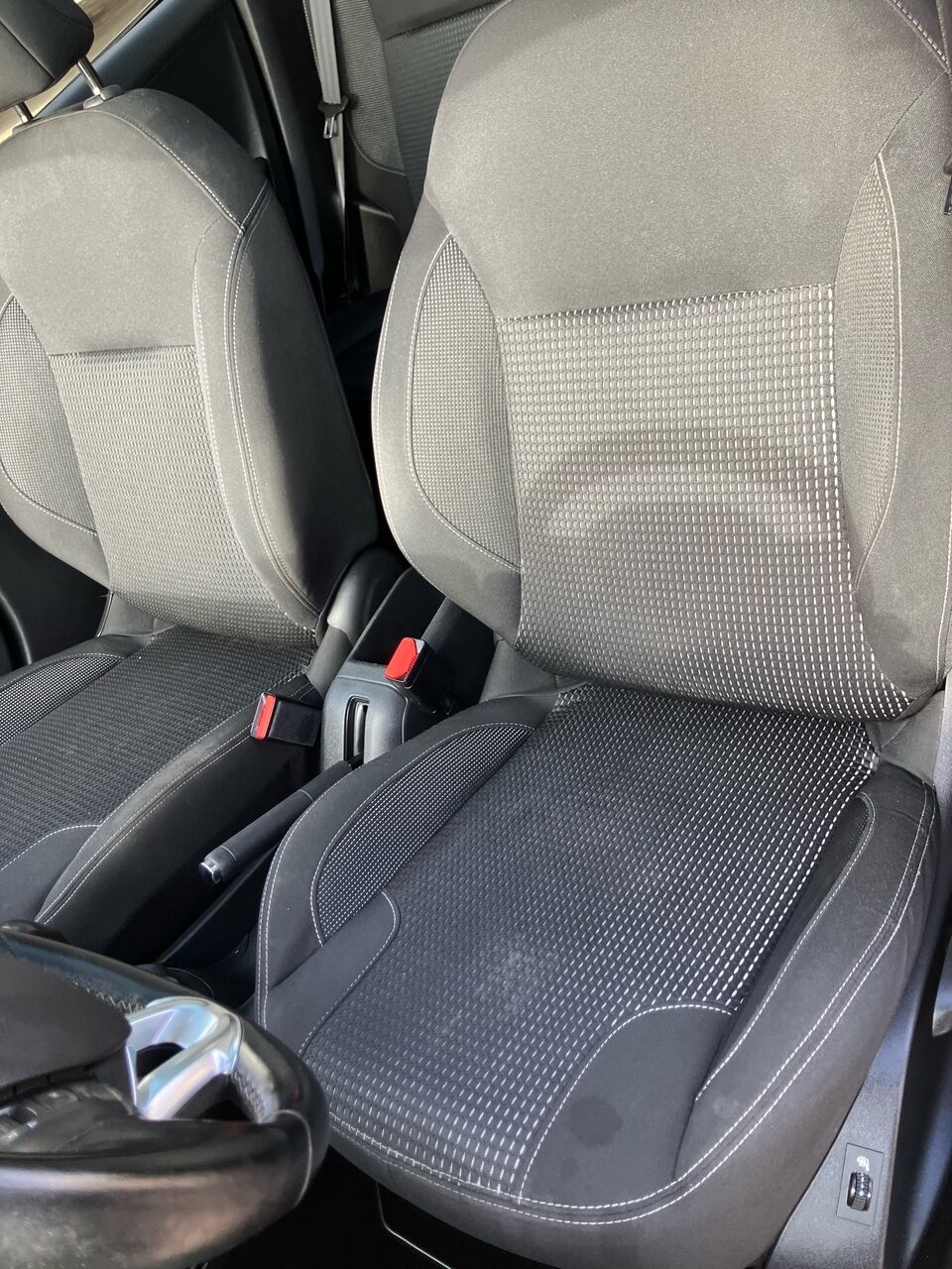 Billede af Peugeot 208 1,6 BlueHDi Allure Sky 100HK 5d