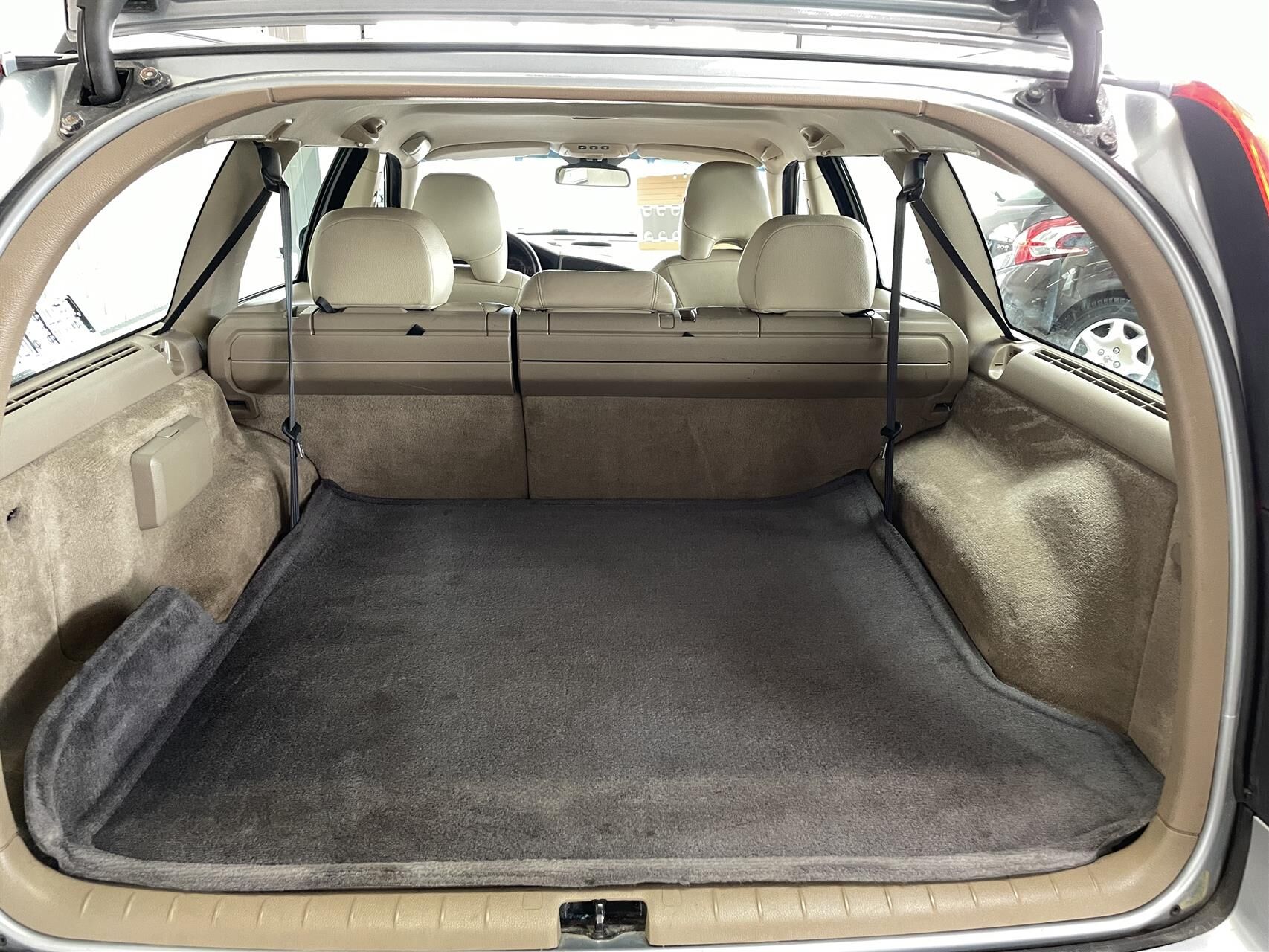 Billede af Volvo V70 2,4 Momentum 140HK Stc