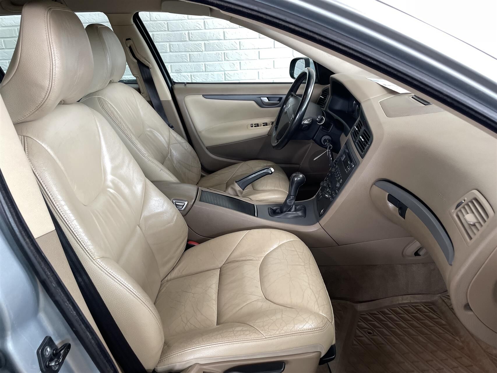 Billede af Volvo V70 2,4 Momentum 140HK Stc