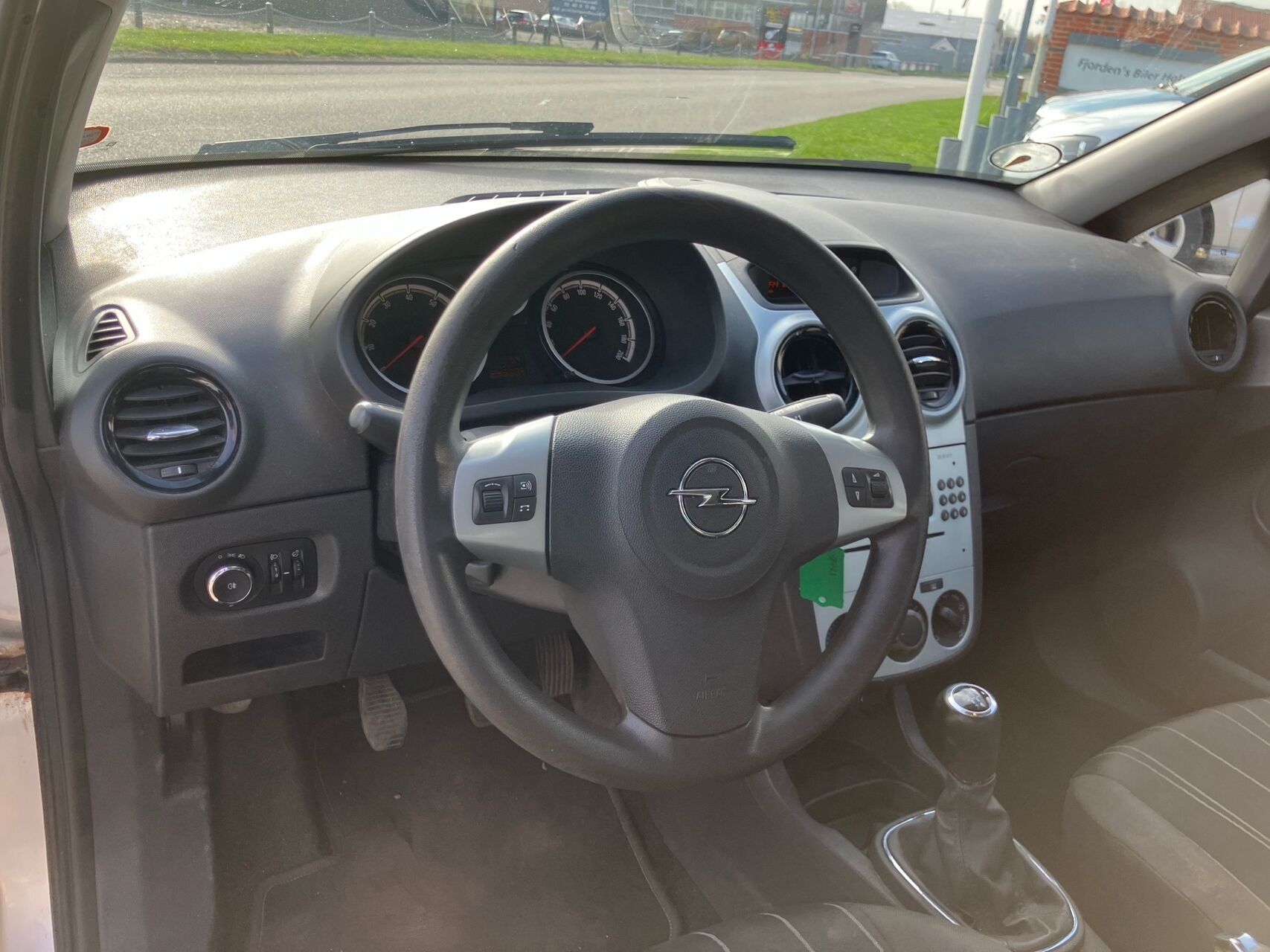 Billede af Opel Corsa 1,2 Twinport Essentia 85HK 5d 6g