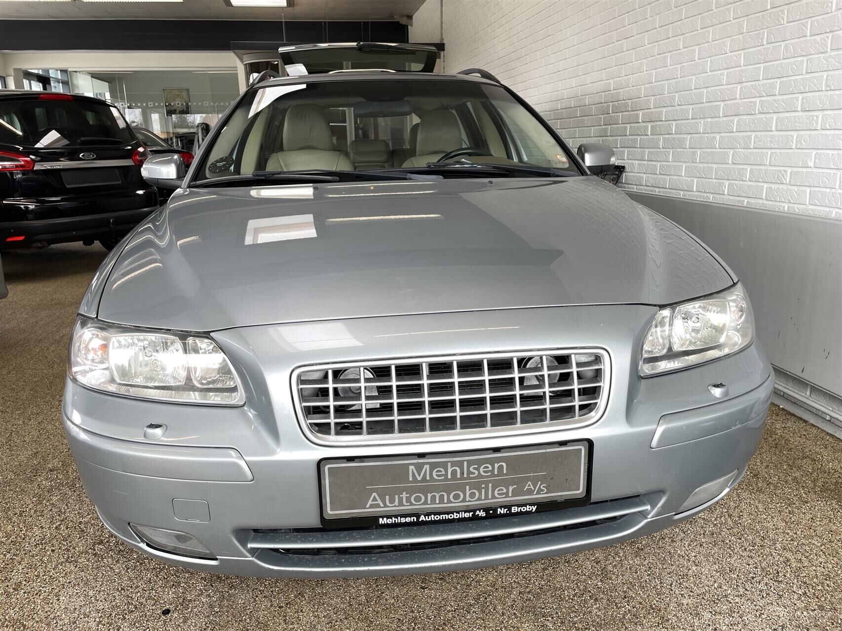 Billede af Volvo V70 2,4 Momentum 140HK Stc