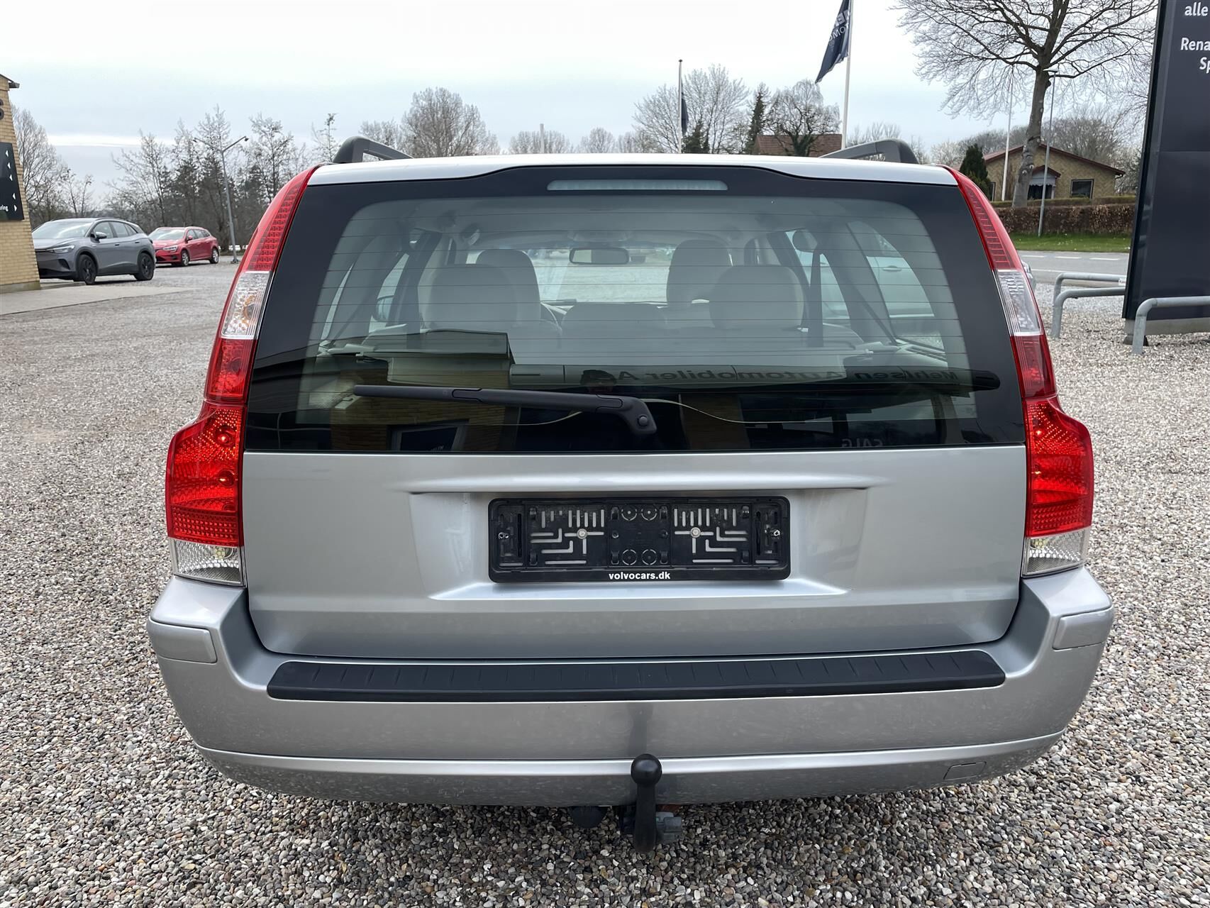 Billede af Volvo V70 2,4 Momentum 140HK Stc