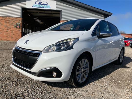 Peugeot 208 1,6 BlueHDi Desire 100HK 5d