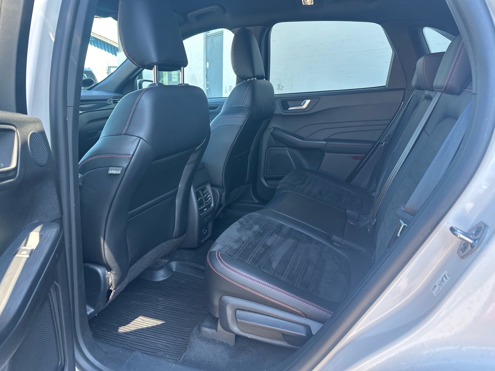 Billede af Ford Kuga 2,5 Plugin-hybrid ST-Line X CVT 225HK 5d Trinl. Gear