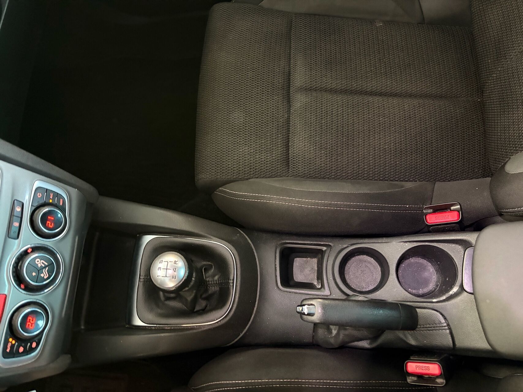 Billede af Citroën C4 1,6 Blue HDi Feel start/stop 100HK 5d