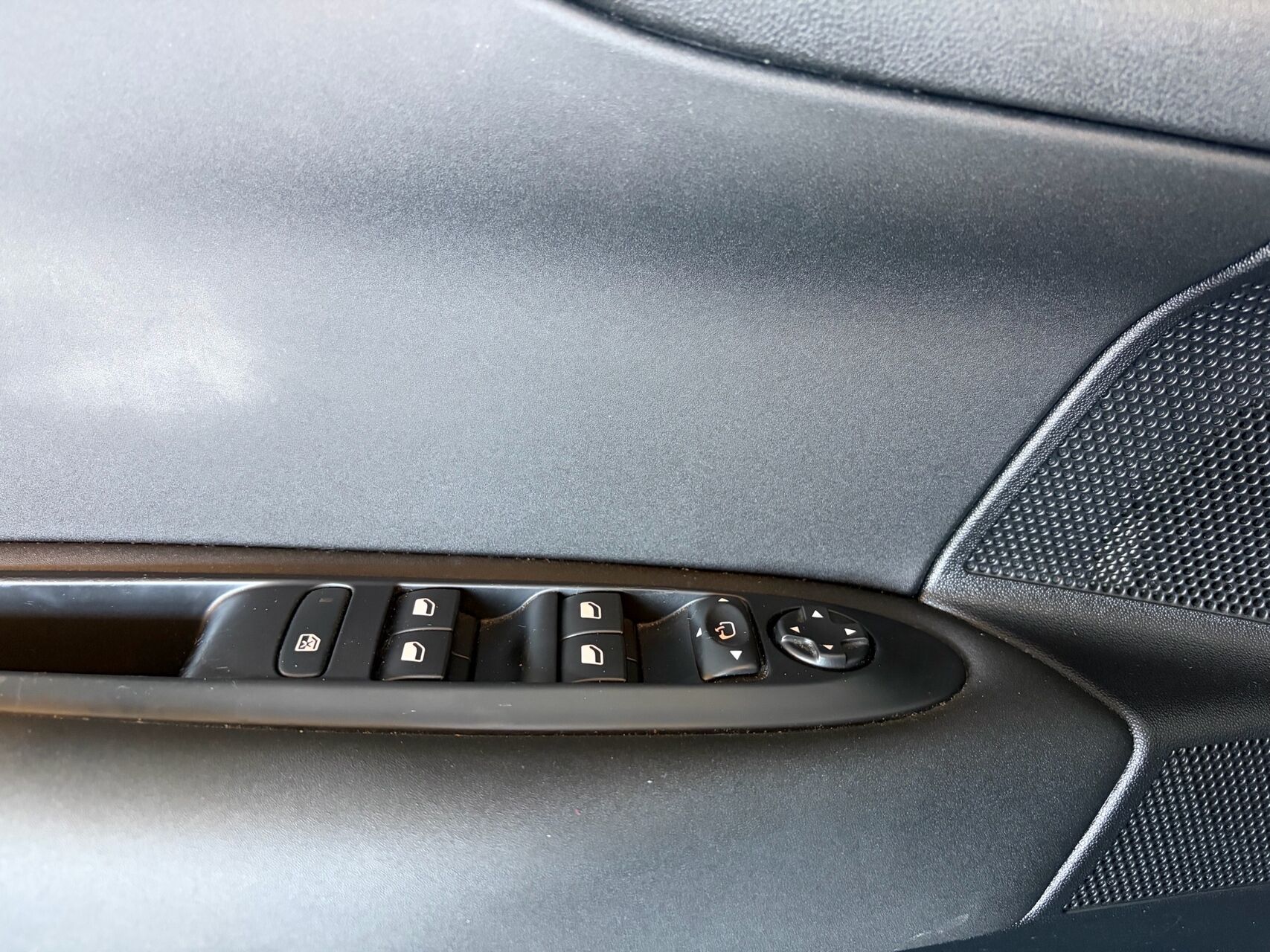 Billede af Citroën C4 1,6 Blue HDi Feel start/stop 100HK 5d