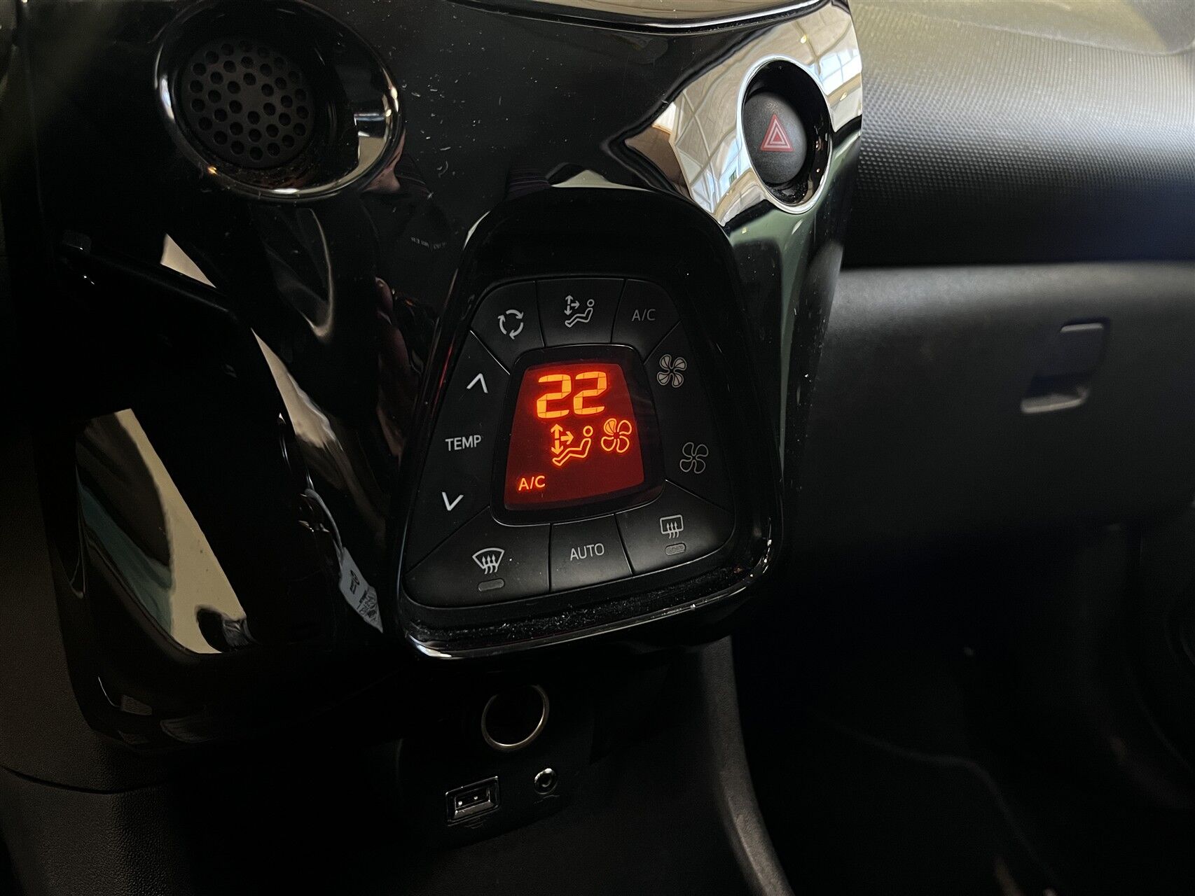 Billede af Citroën C1 1,0 VTi Sportline 72HK 5d