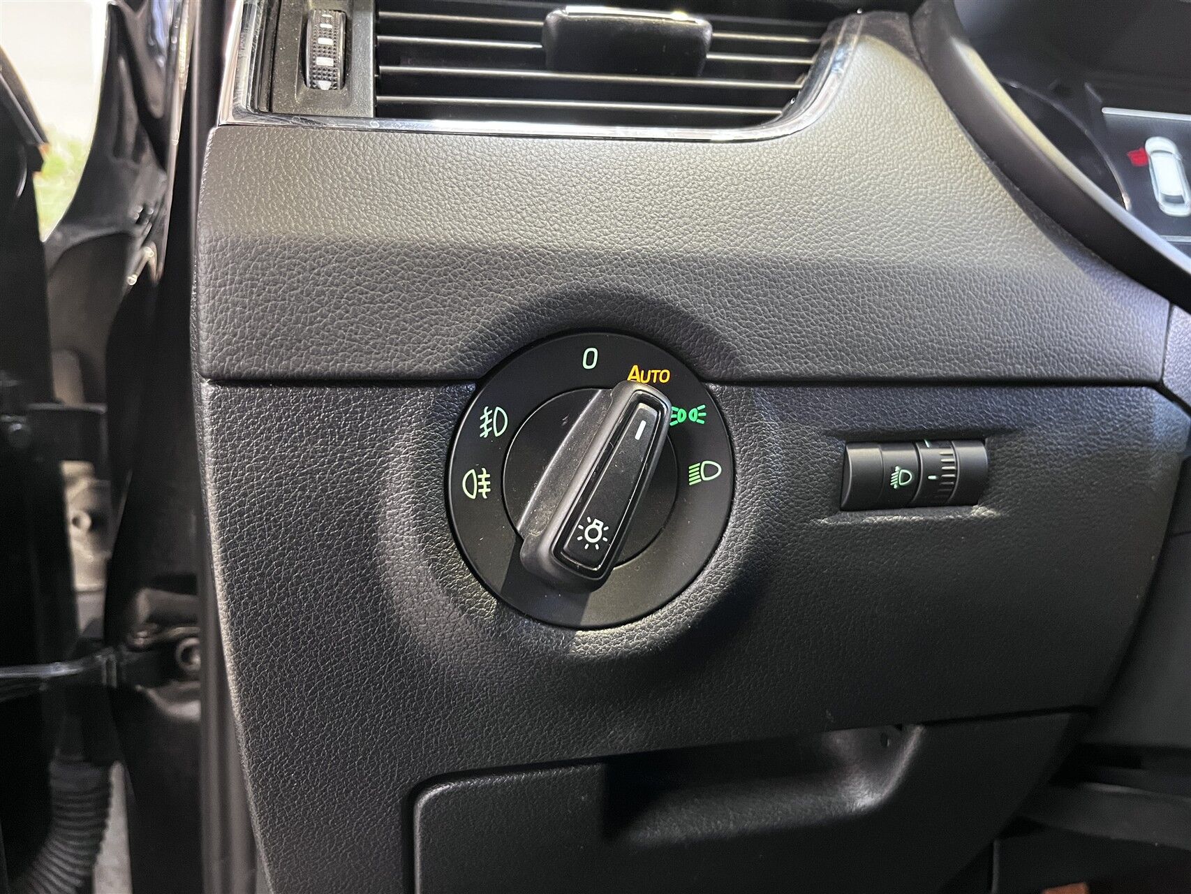 Billede af Skoda Octavia Combi 1,4 TSI Elegance DSG 140HK Stc 7g Aut.