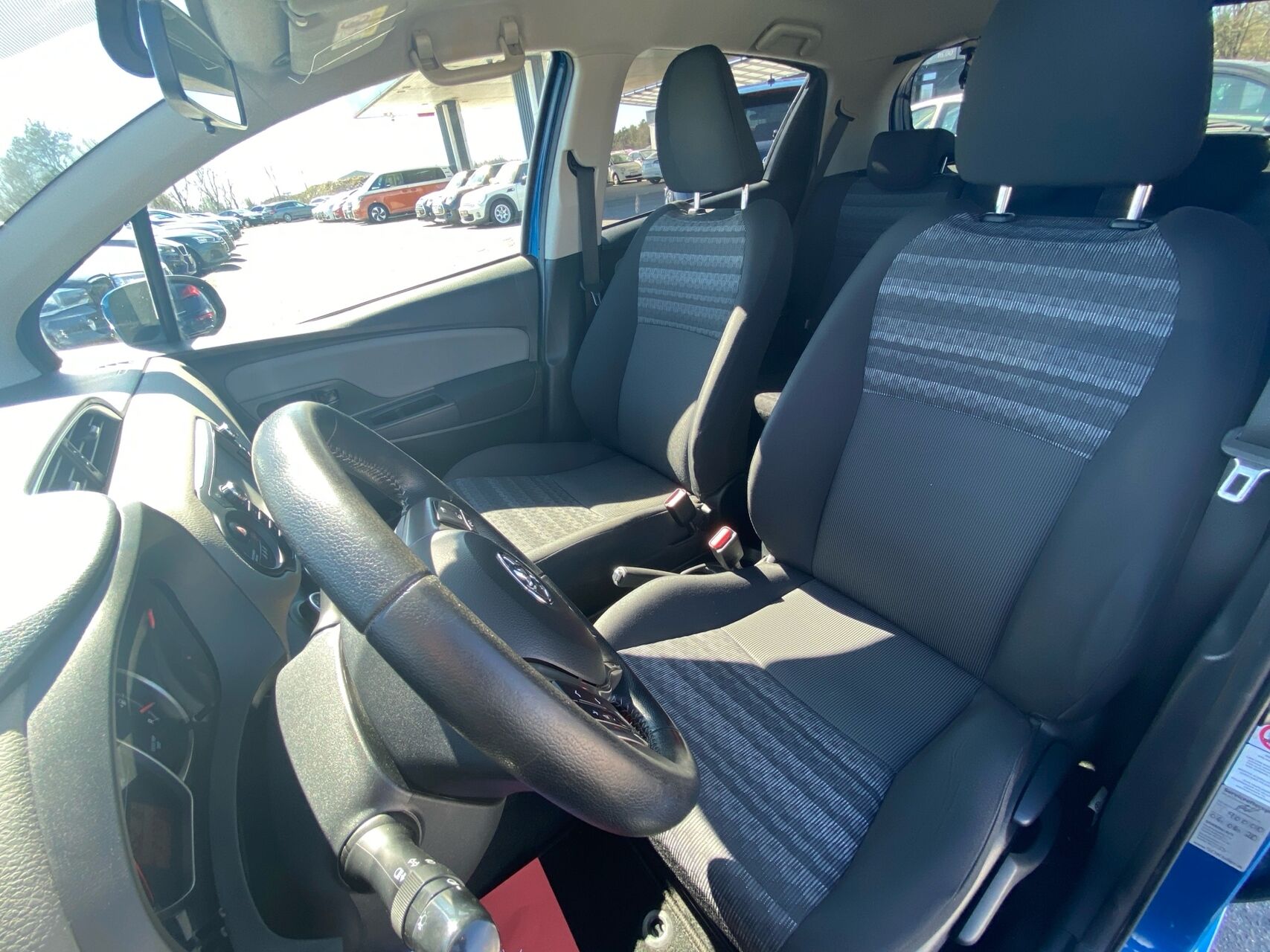 Billede af Toyota Yaris 1,0 VVT-I T2 Premium 69HK 5d