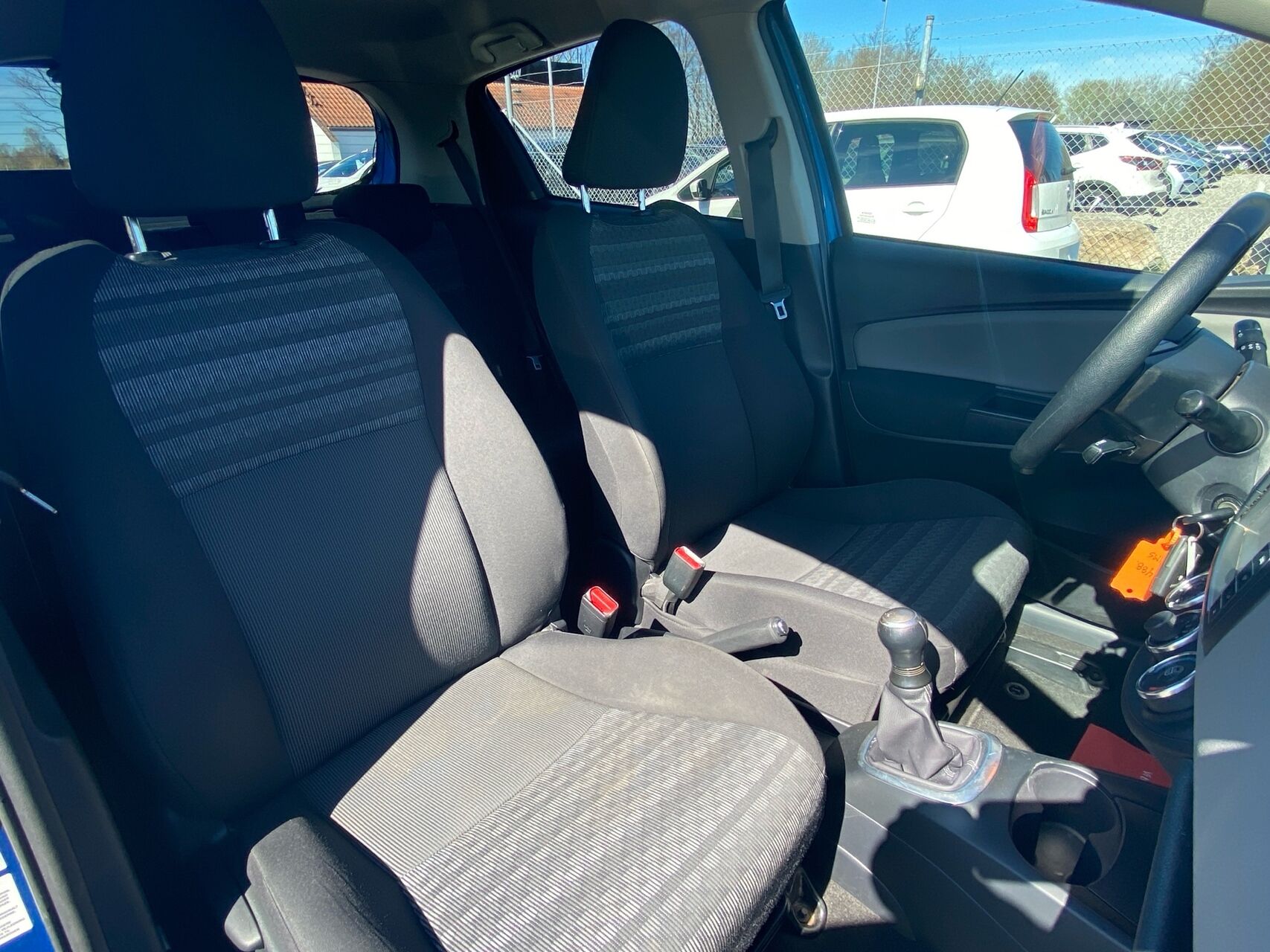 Billede af Toyota Yaris 1,0 VVT-I T2 Premium 69HK 5d