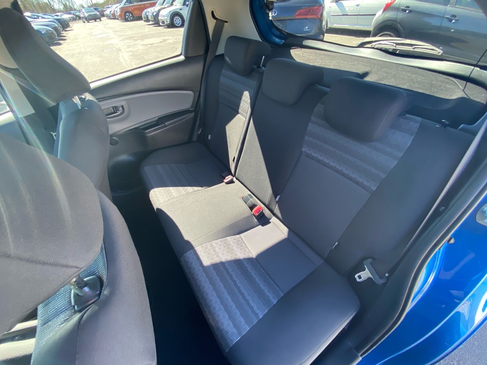 Billede af Toyota Yaris 1,0 VVT-I T2 Premium 69HK 5d