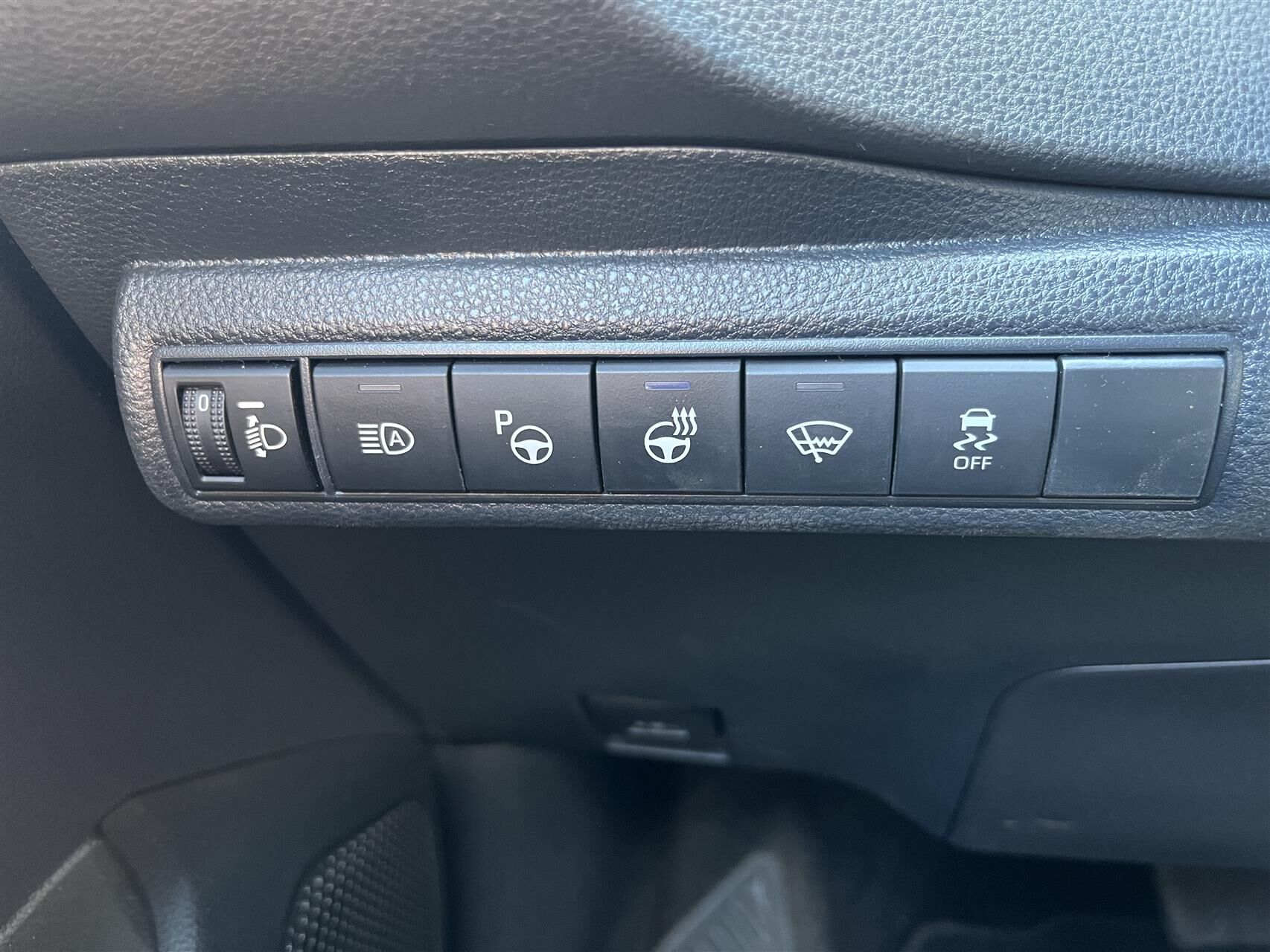 Billede af Suzuki Swace 1,8 Hybrid Exclusive E-CVT 122HK Stc Trinl. Gear