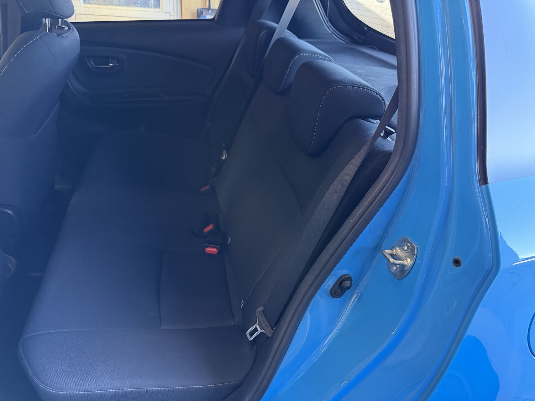 Billede af Toyota Yaris 1,5 Hybrid H3 Limited Edition E-CVT 100HK 5d Trinl. Gear