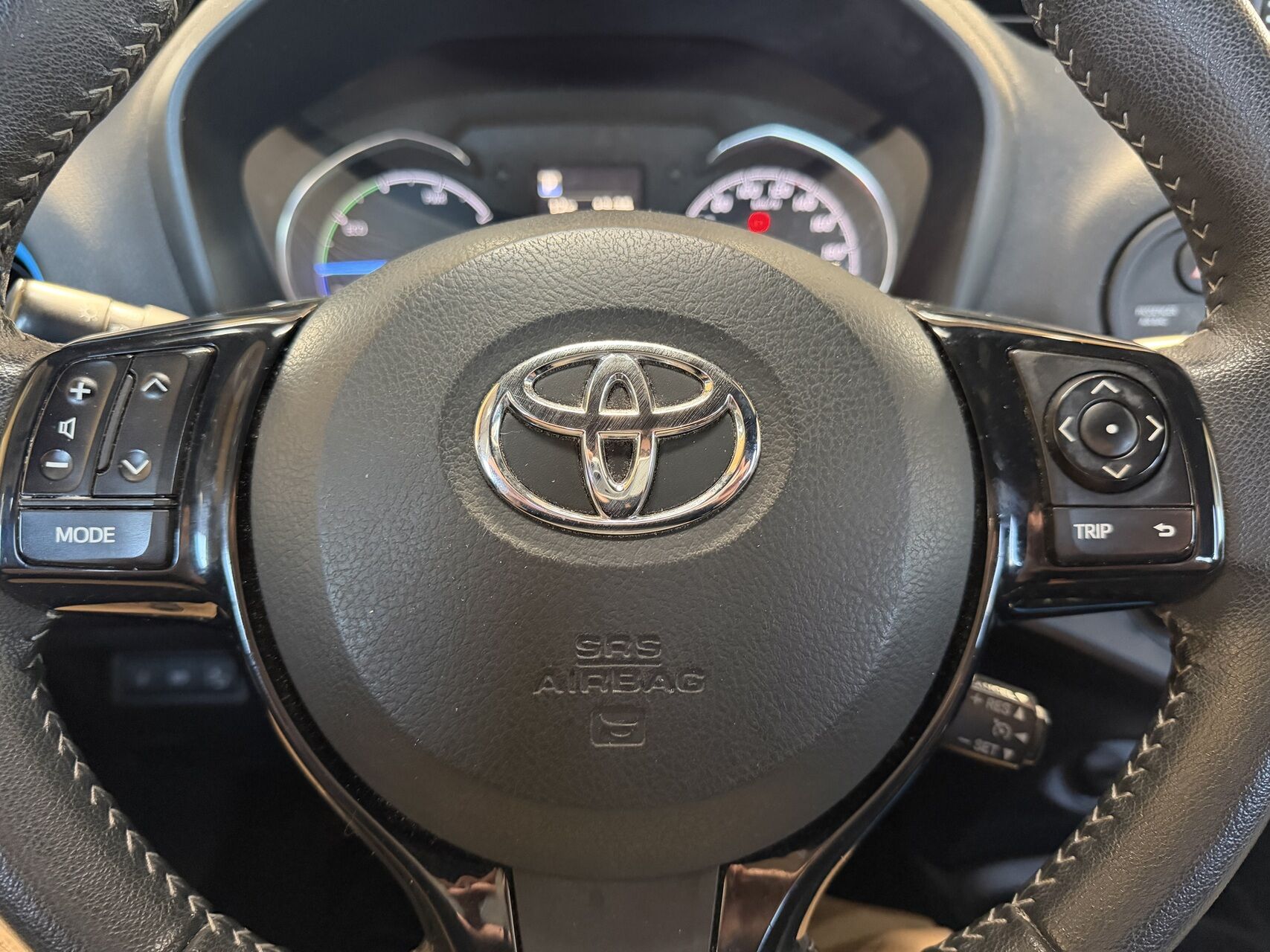 Billede af Toyota Yaris 1,5 Hybrid H3 Limited Edition E-CVT 100HK 5d Trinl. Gear